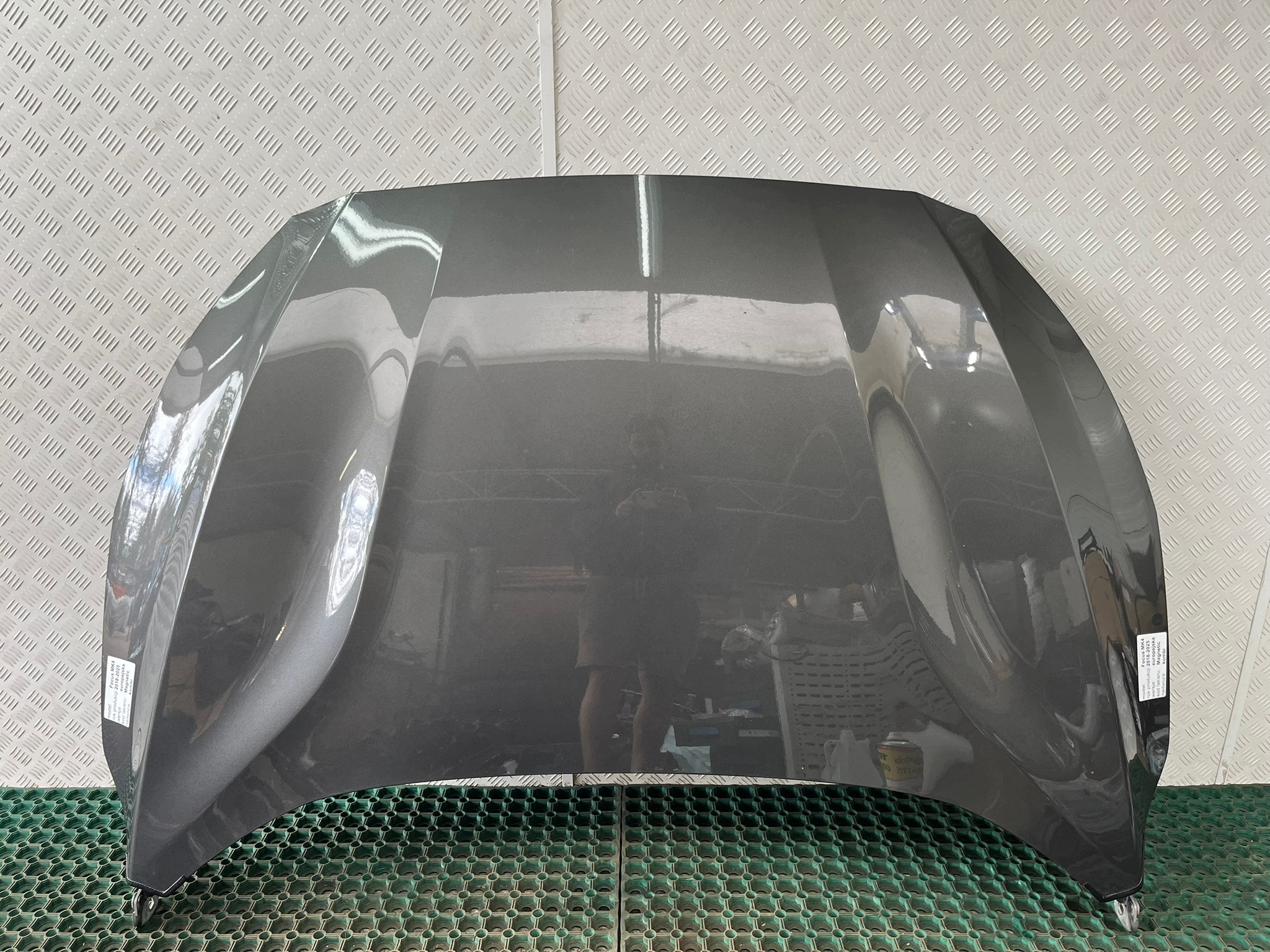 FORD FOCUS MK4 18-22 bonnet below colour ND MAGNETIC GREY