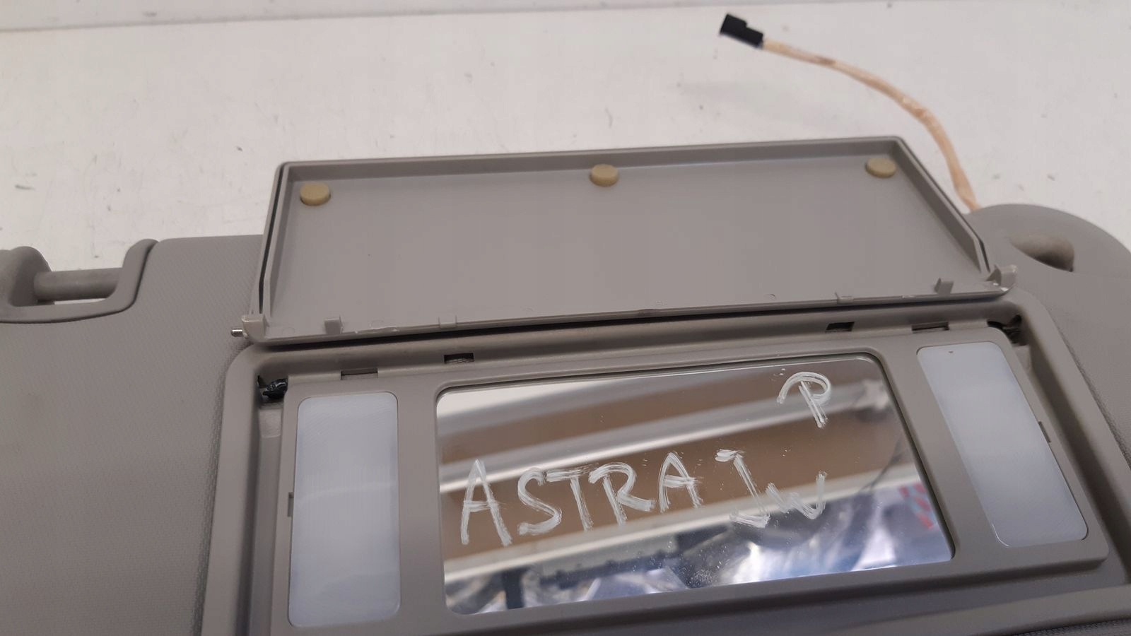 visor przeciwsloneczny right Opel Astra J 1,7 CDTI