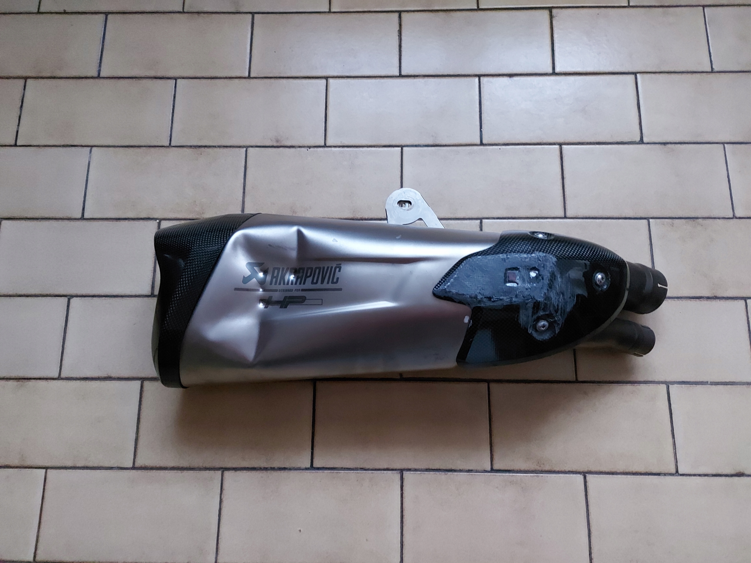 8556701 - BMW S1000R K47 глушитель Akrapovic