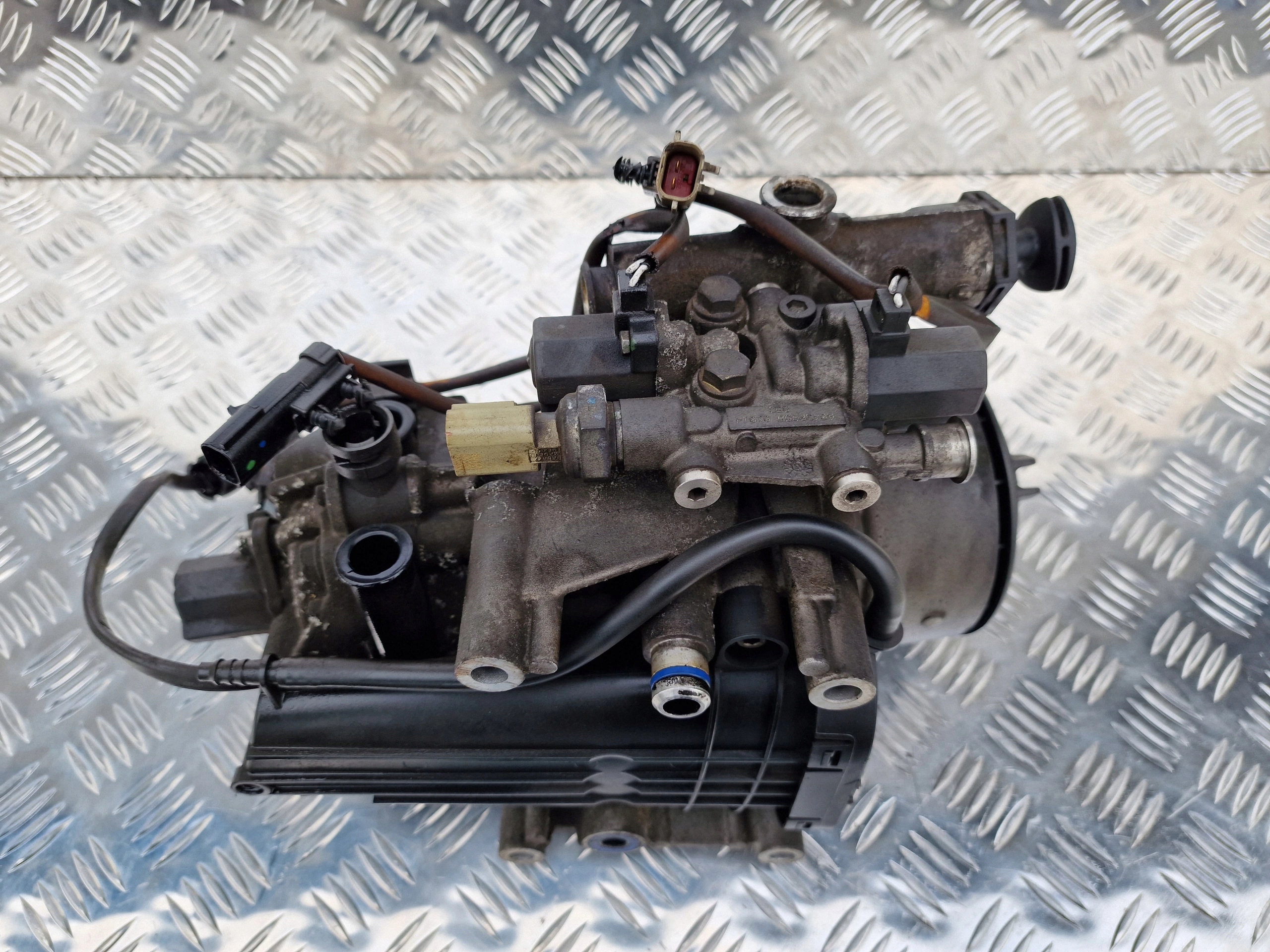 КОРПУС ТОПЛИВНОГО ФИЛЬТРА DAF XF 106 EURO 6