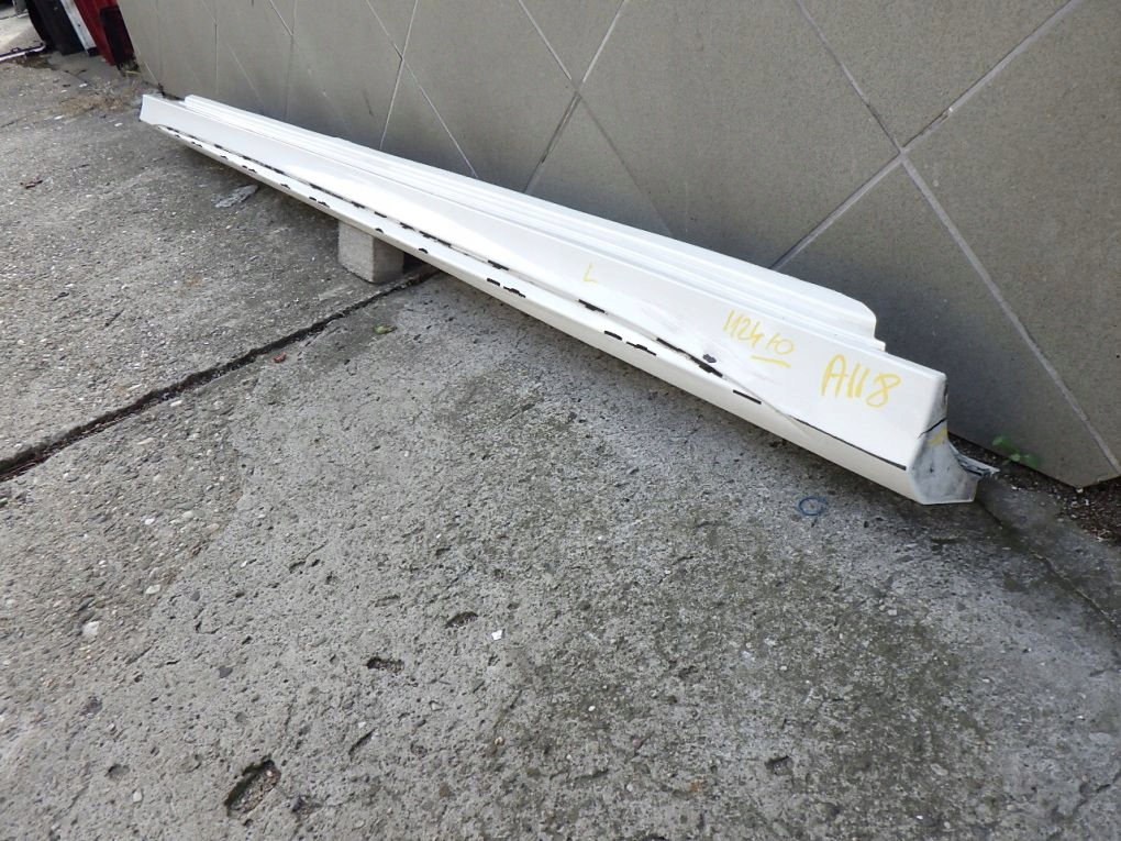 MERCEDES CLA 118 W118 AMG cap threshold moulding left