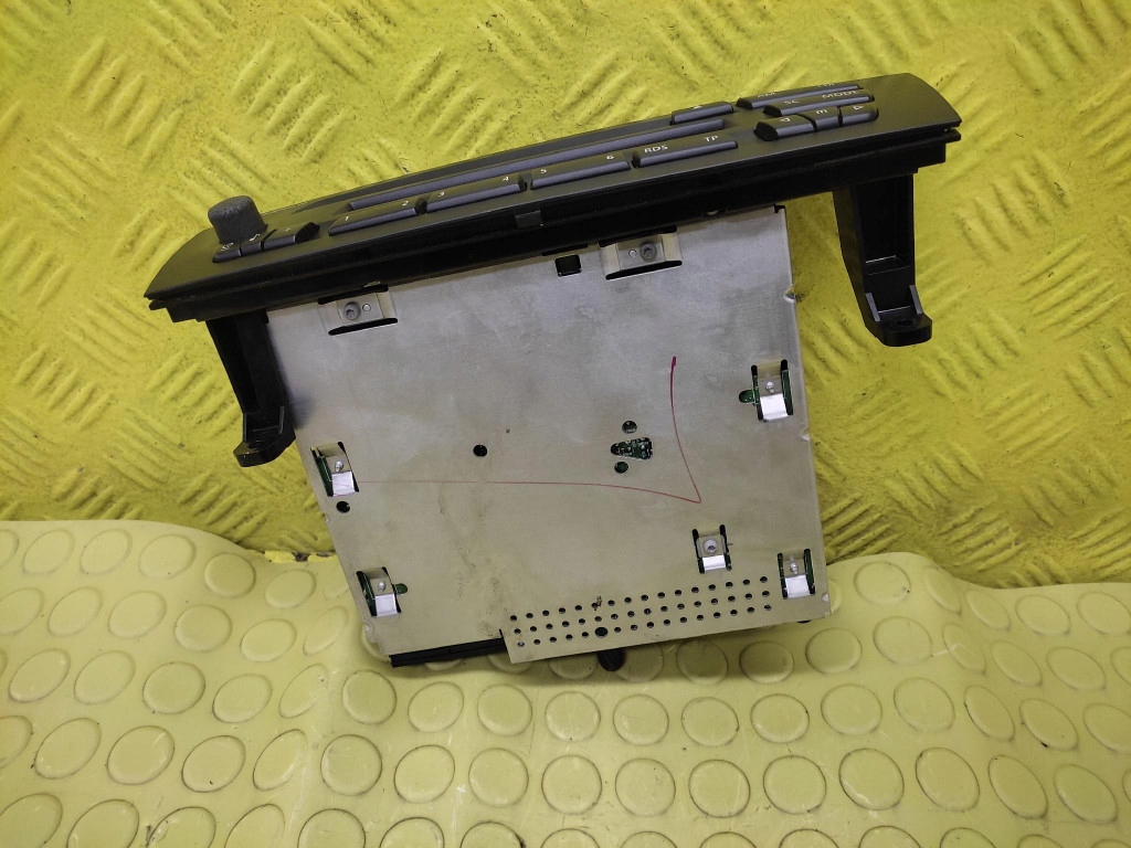 BMW 1 E87 RADIO RA9133335011