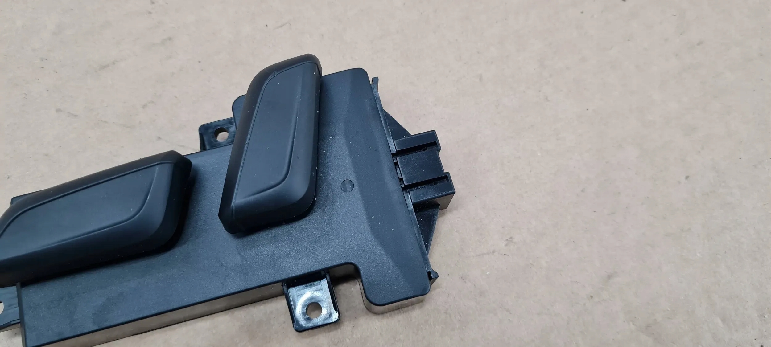 Q5 80A control panel seat PRZYCISKI left front 80A959747A