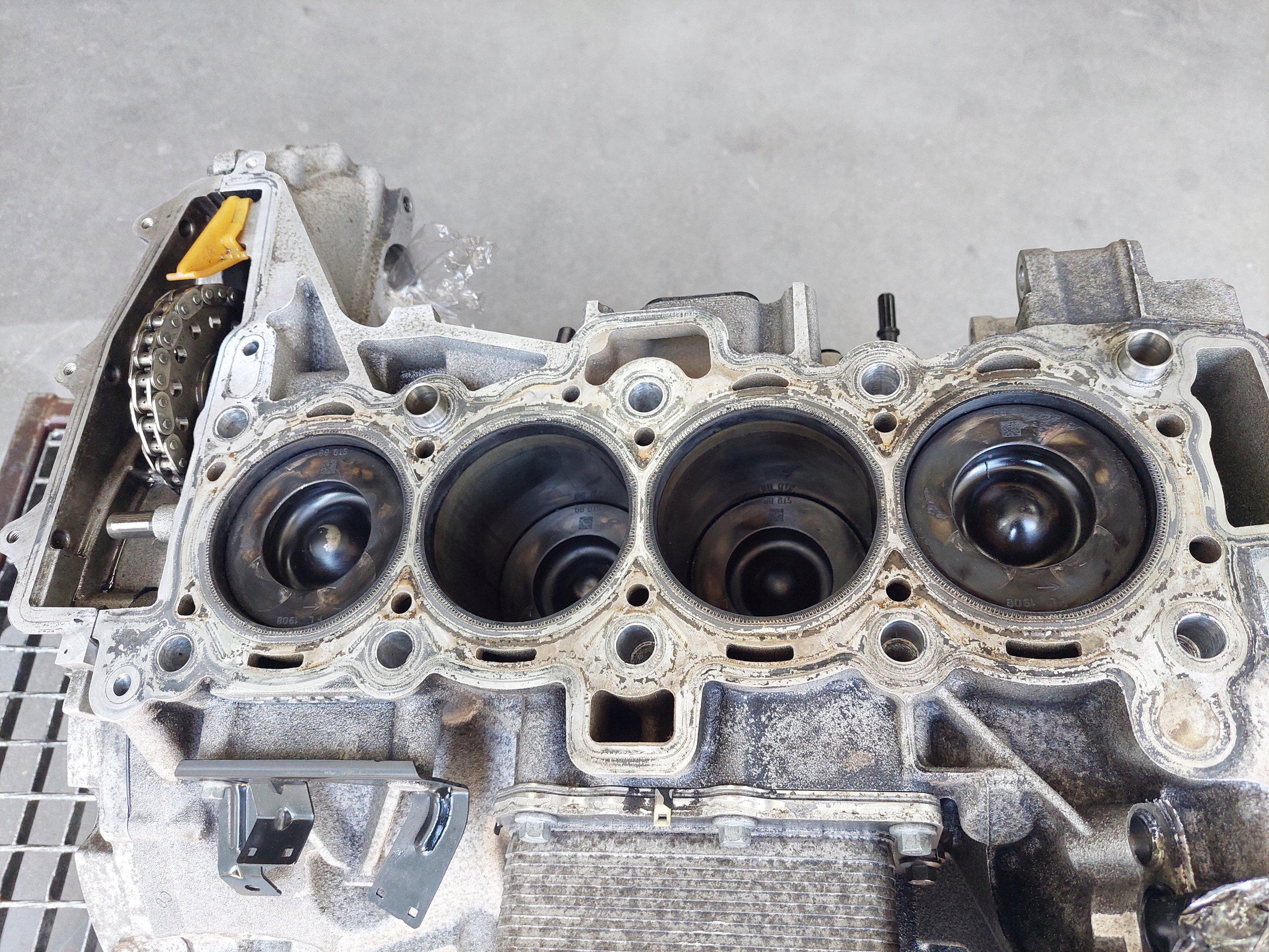 engine DOL of the engine 204DTD 2.0 D 4X4 AWD JAGUAR F-PACE X761 E-PACE X540