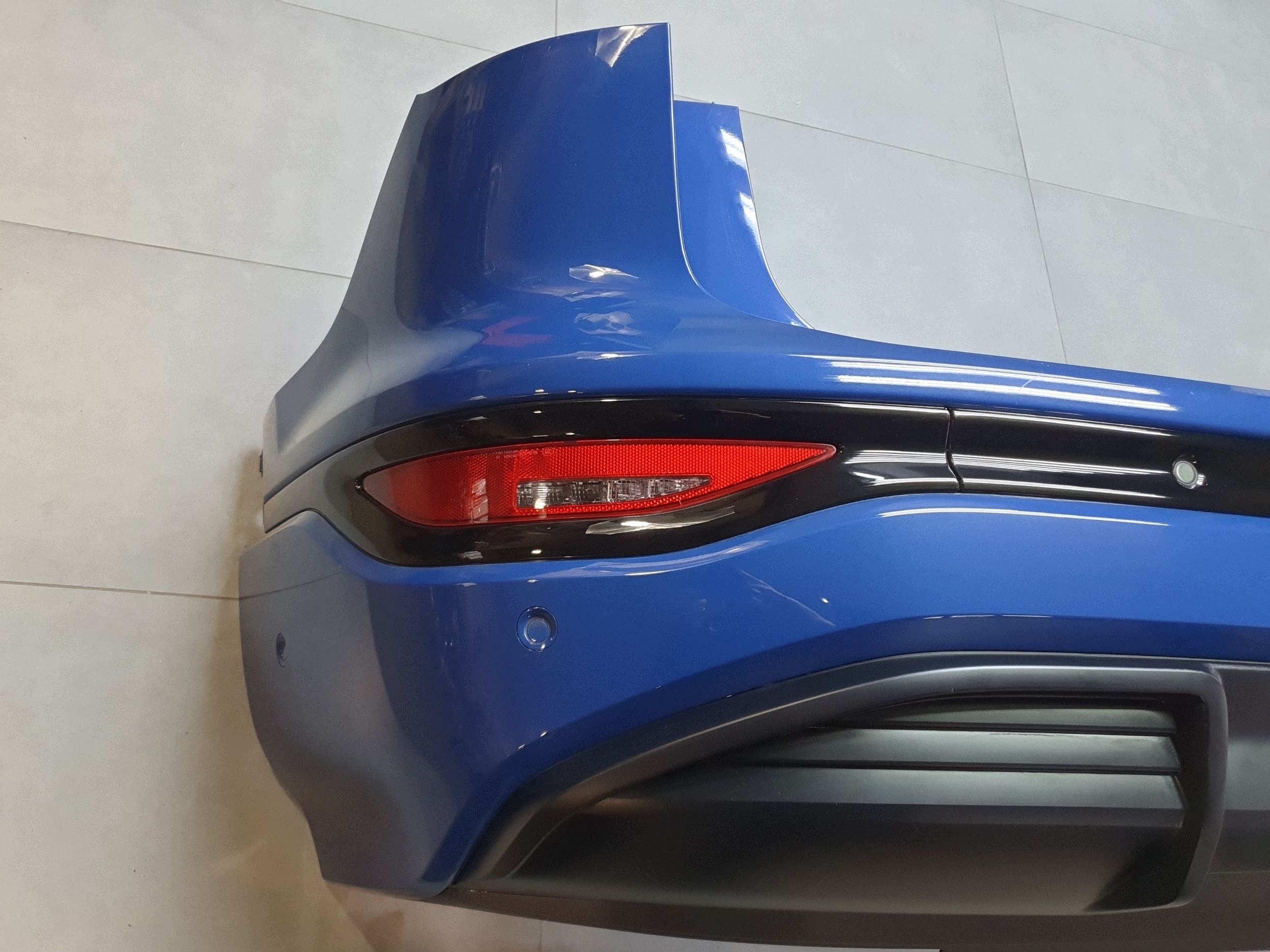 Audi SQ6 e-tron bumper rear rear part pdc complete 85H807511 lx5f