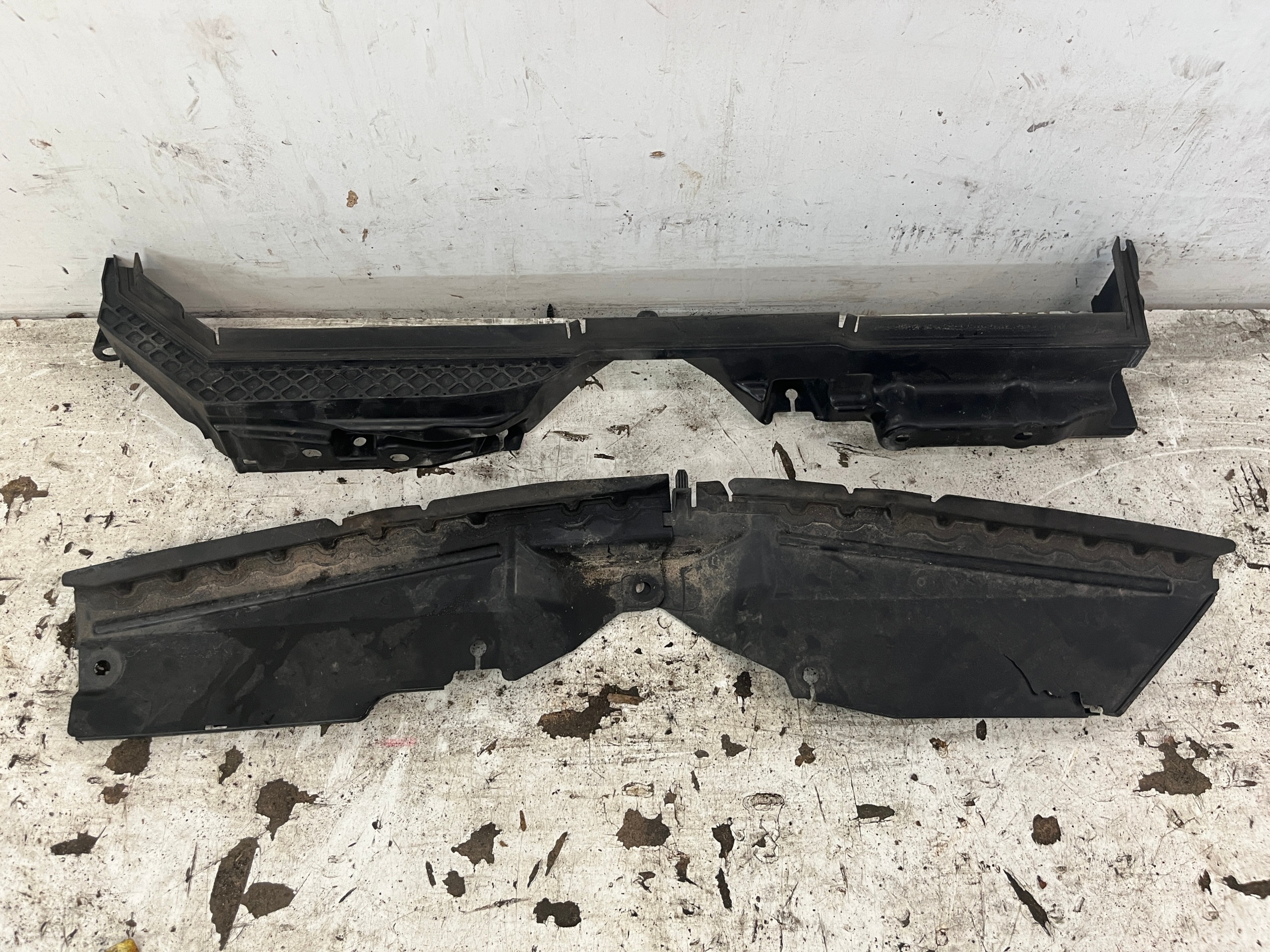 OPEL ASTRA K air duct air line upper right left 3 ELEMENTY running board