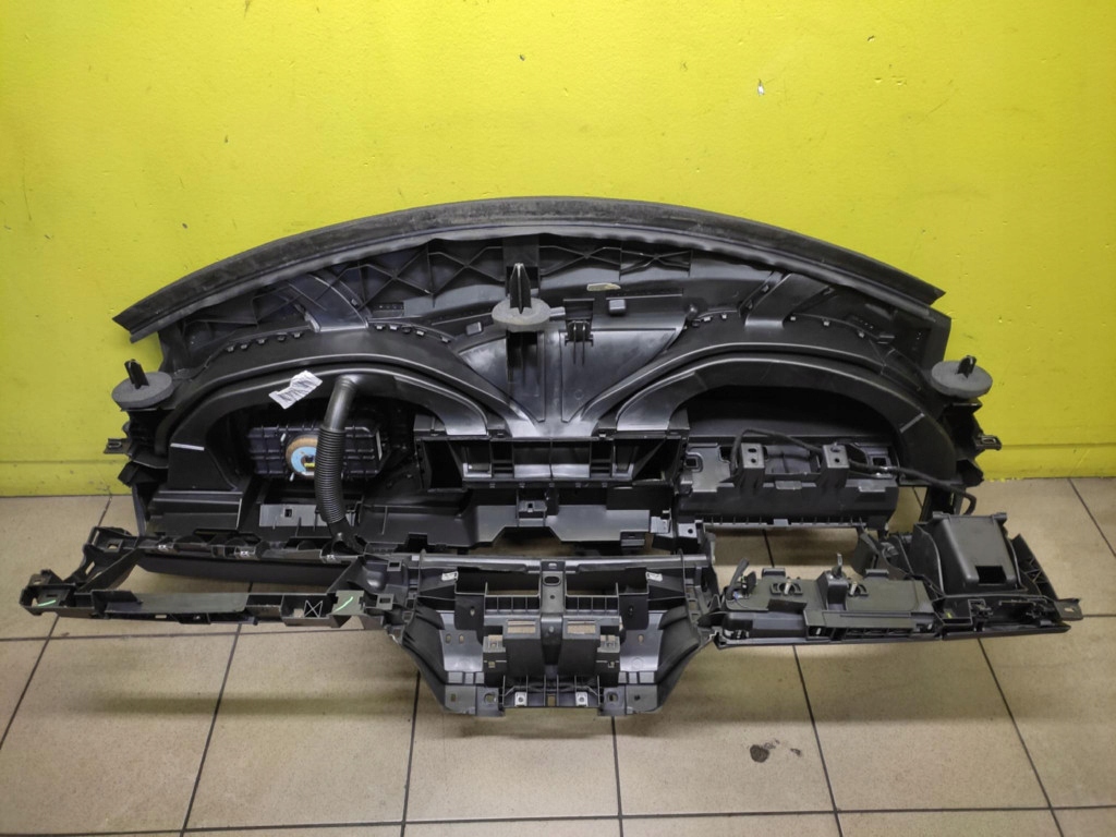 CITROEN C5 III cockpit dashboard instrument panel