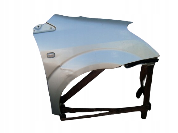 TOYOTA COROLLA VERSO II 2 2004 - 2009 1.8 VVTI BŁOTNIK PRAWY PRZÓD