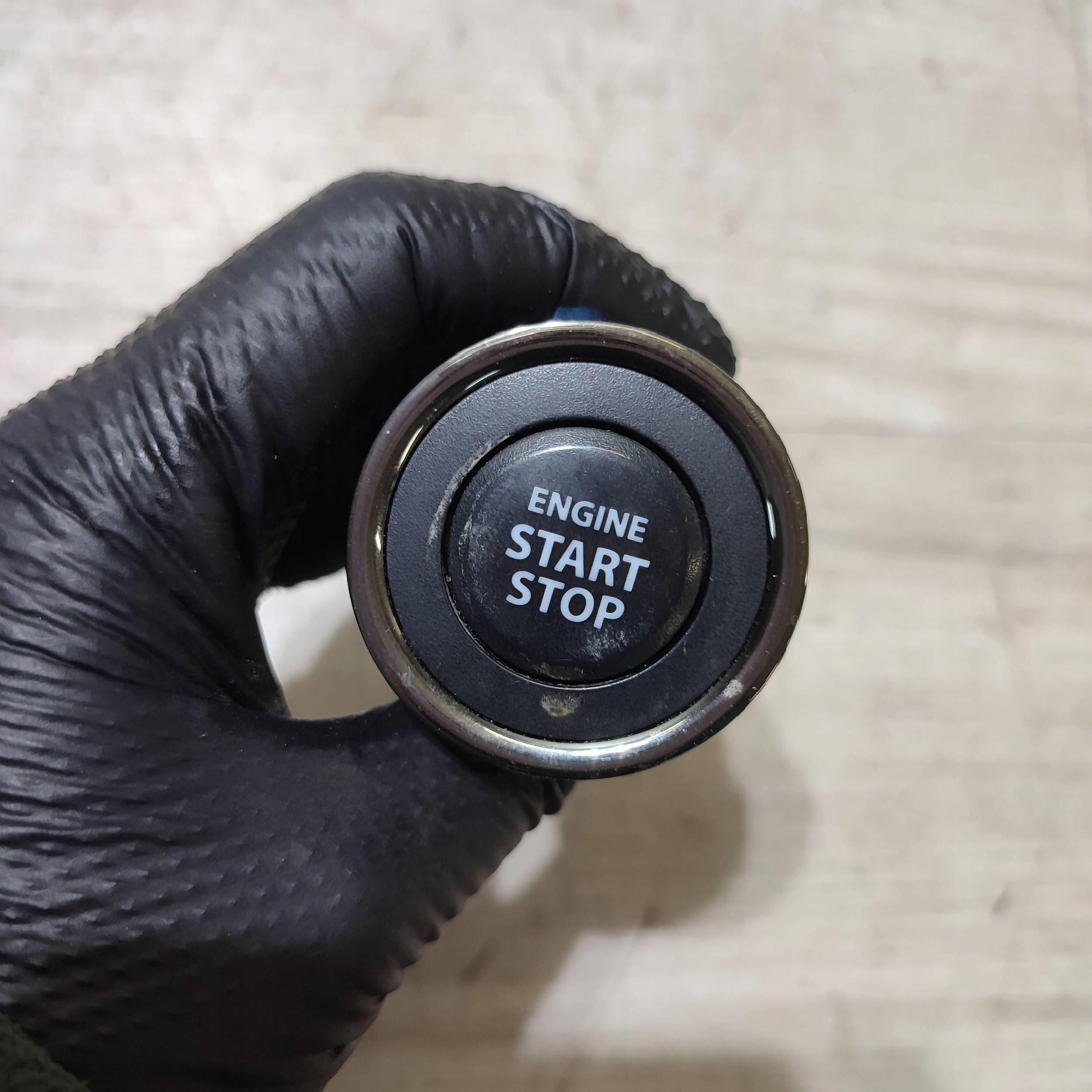button Start-Stop Suzuki Vitara (LY) 3729054P01