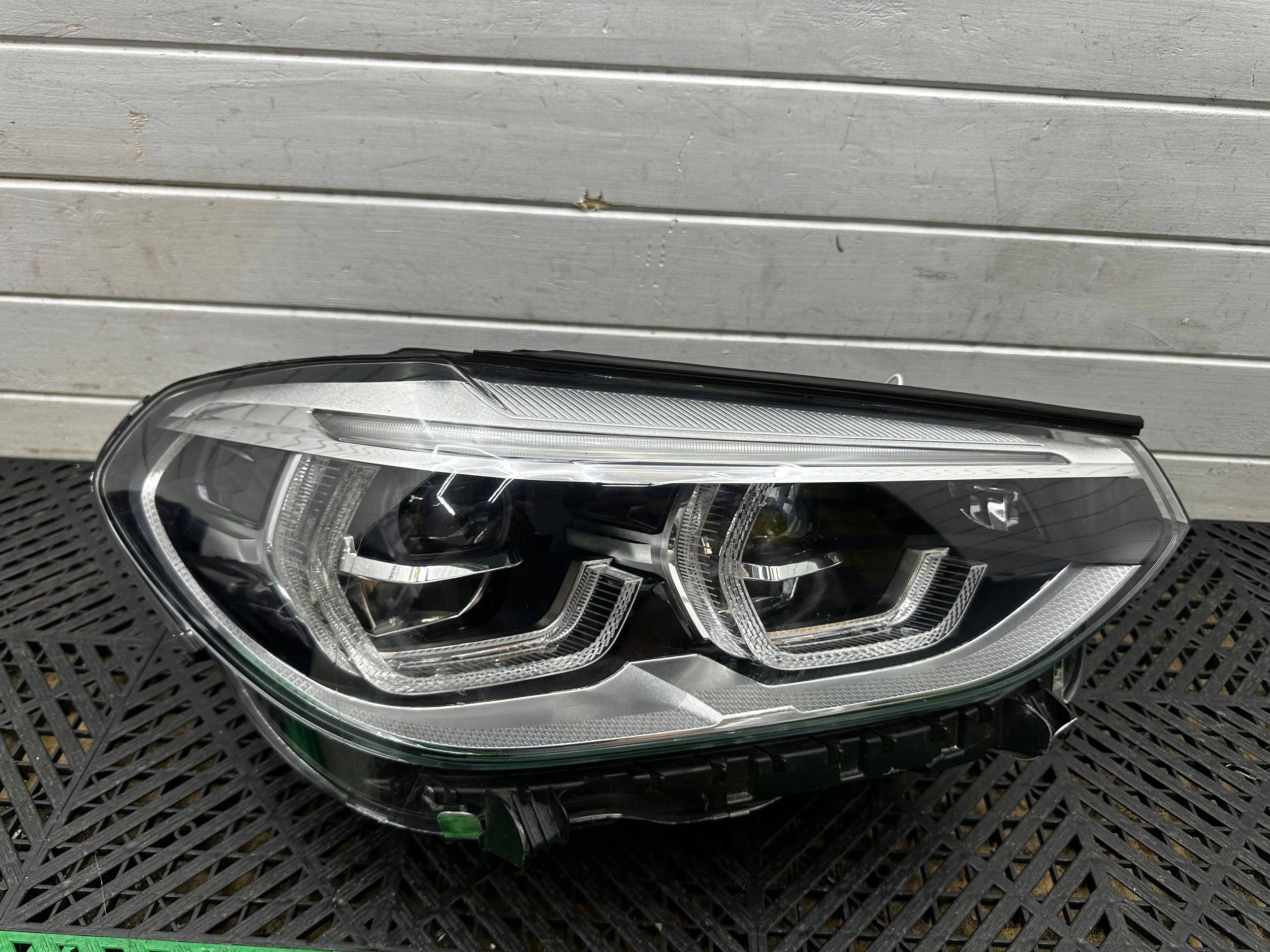 light front side right BMW X3 G01 ADAPTIVLED 8739654