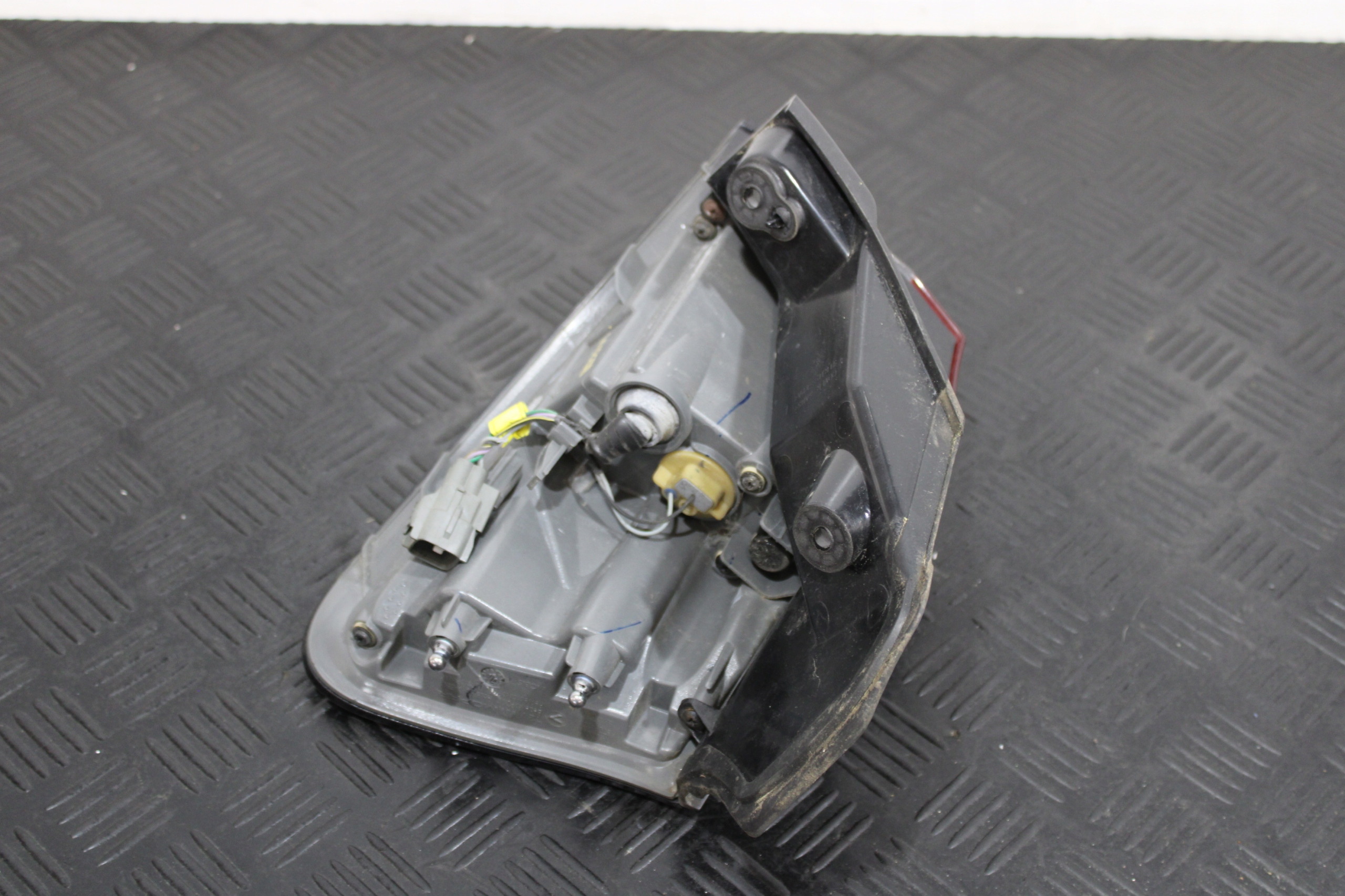 light left rear part left rear 68102909AF JEEP CHEROKEE KL