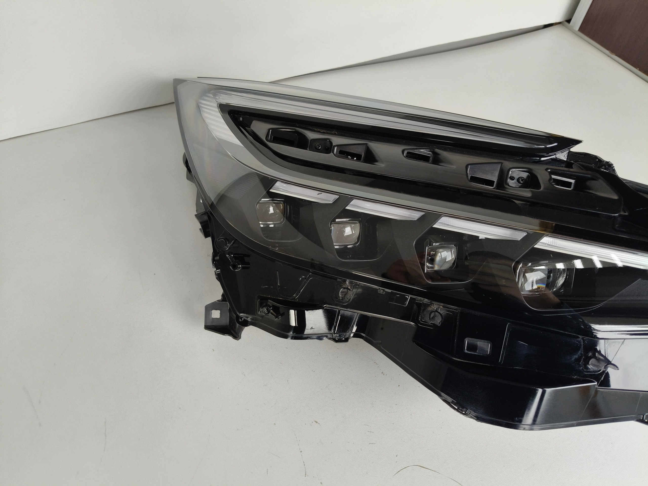 feu droit REFLEKTOR TOYOTA CHR II 23- FULL LED