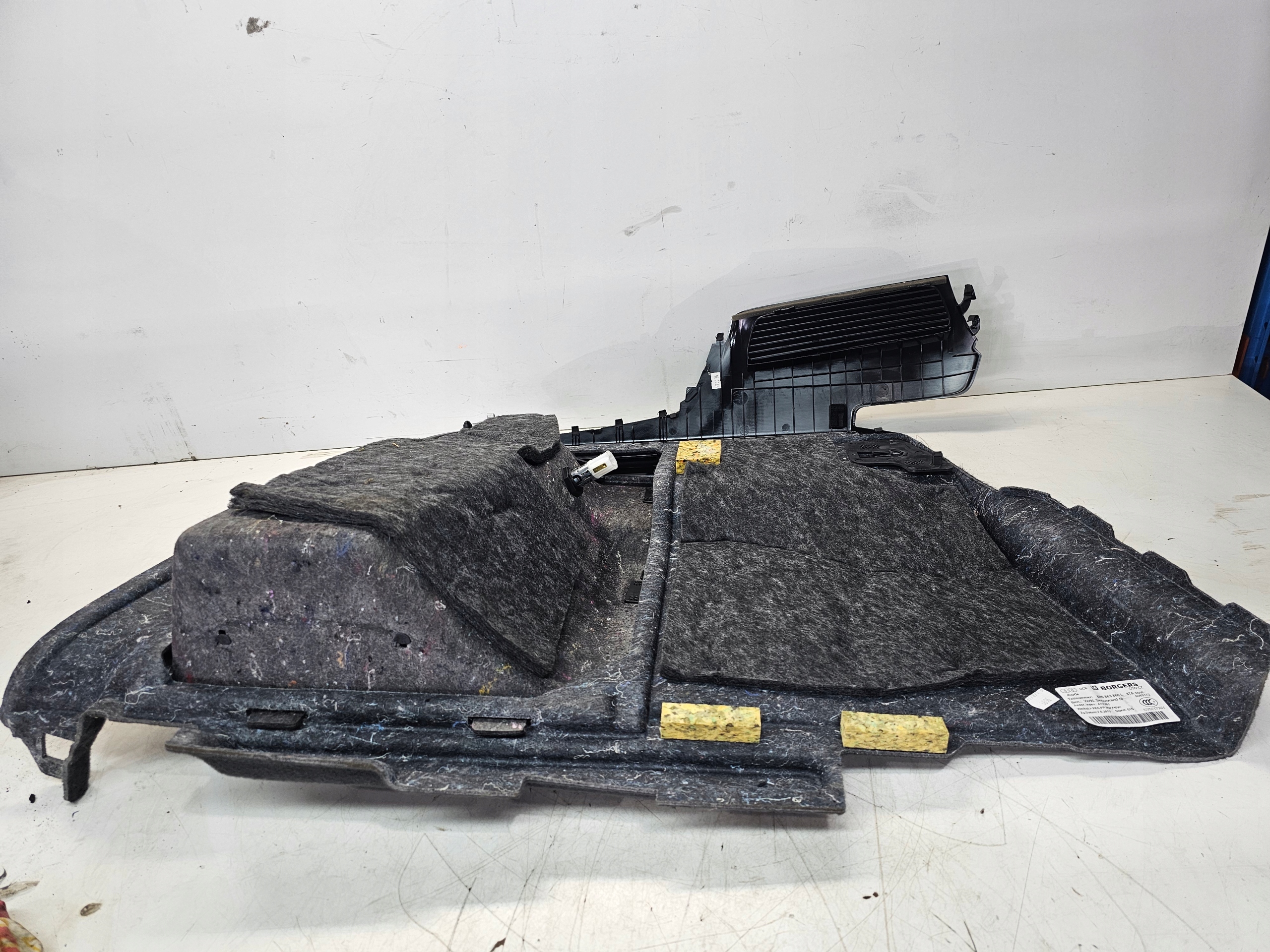 boot upholstery right AUDI Q5 8R 8R0863880L