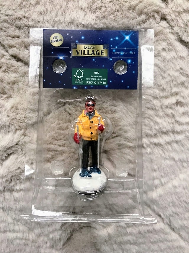 Figurka świąteczna MINI MAGIC VILLAGE POSTACI Marka inna