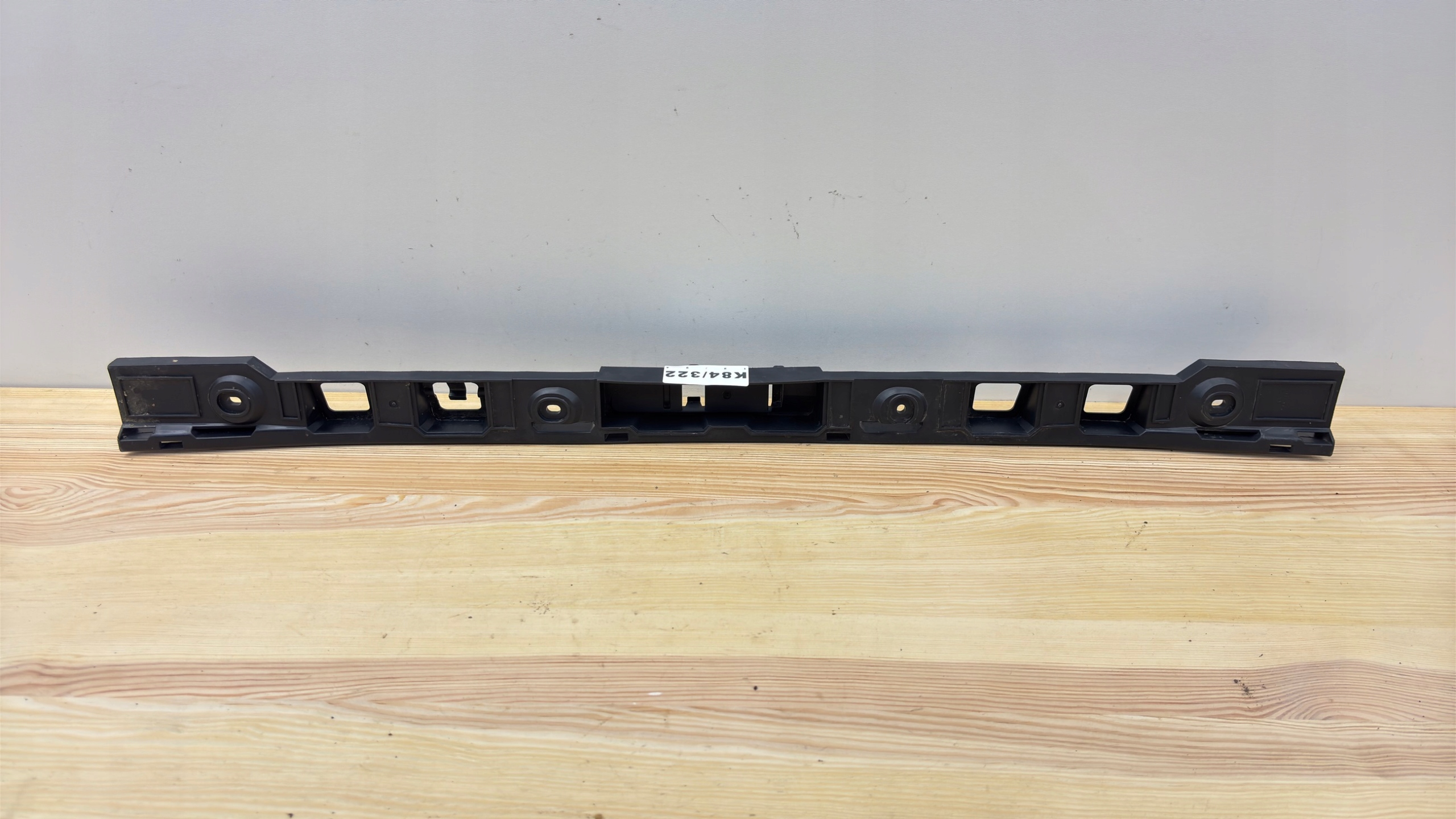 VW GOLF plus 5M bumper bracket rear part central console 5M0807863A K84/322