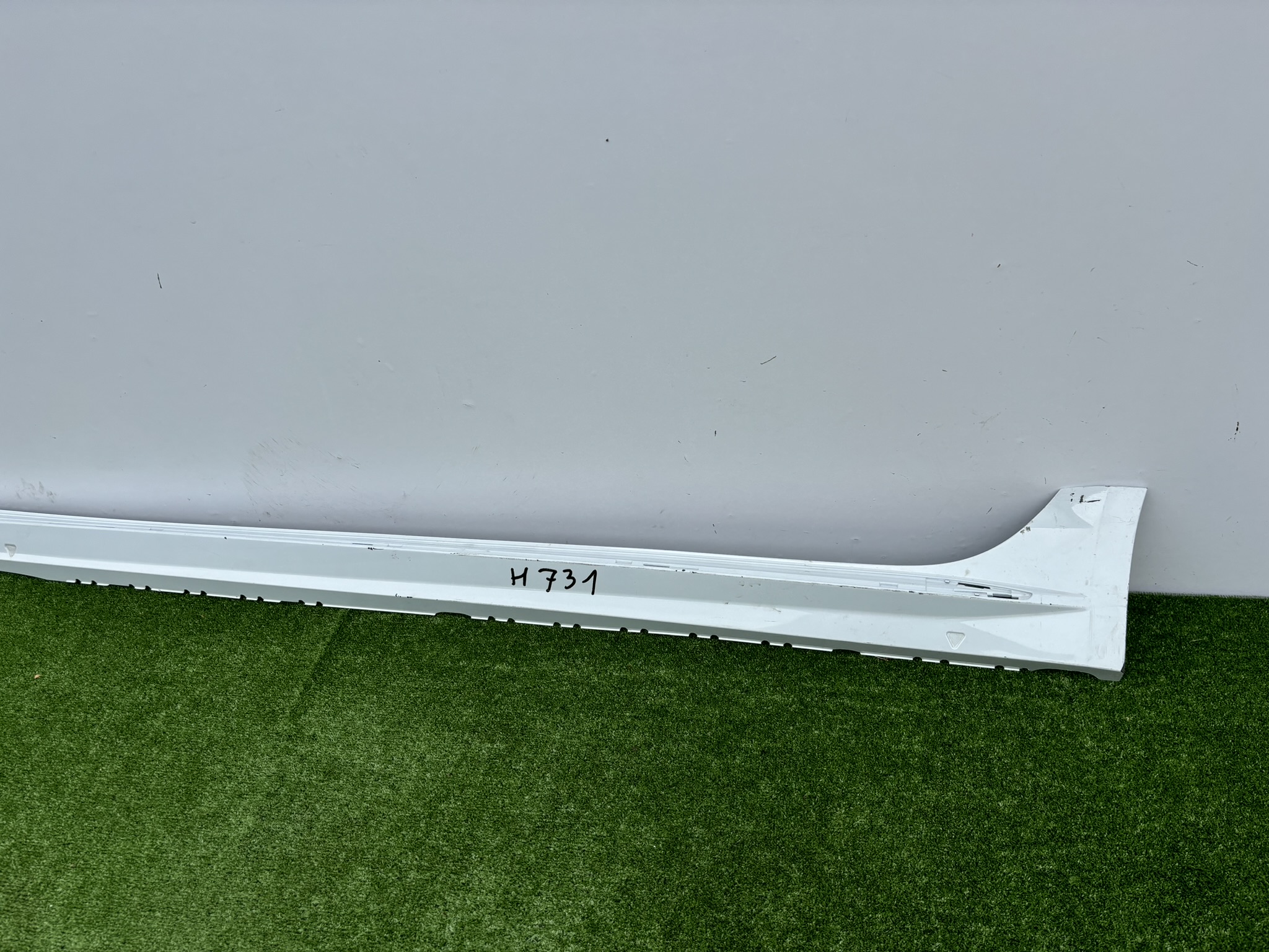AUDI A4 B9 ALLROAD left threshold moulding cap threshold 8W9853855E H731