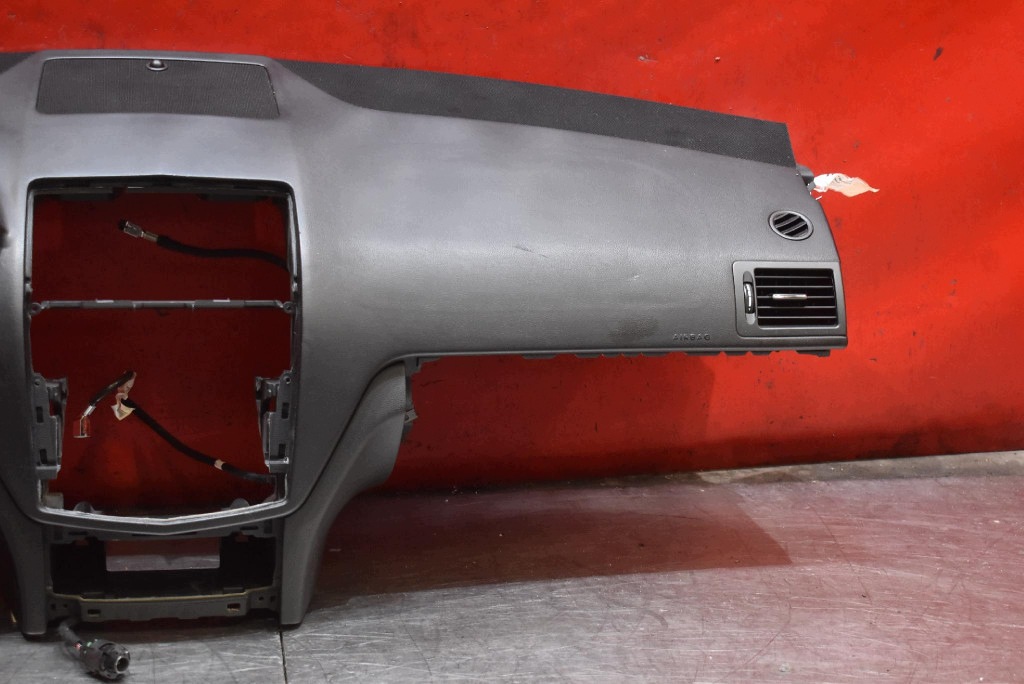 dashboard instrument panel console cockpit airbag EU MERCEDES C-KLASA W204 07-12