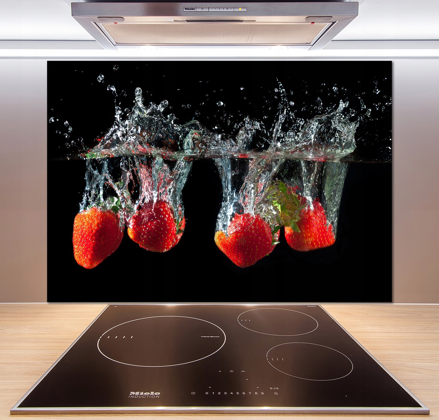 

Panel do kuchni Truskawki pod wodą 100x70 + Klej