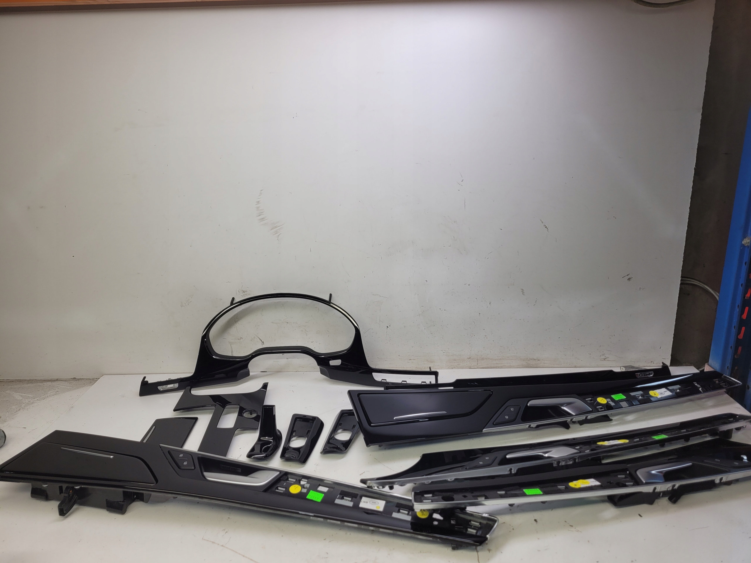 4H1 - Декор декоры AUDI A8 D4 PIANO BLACK оригинал