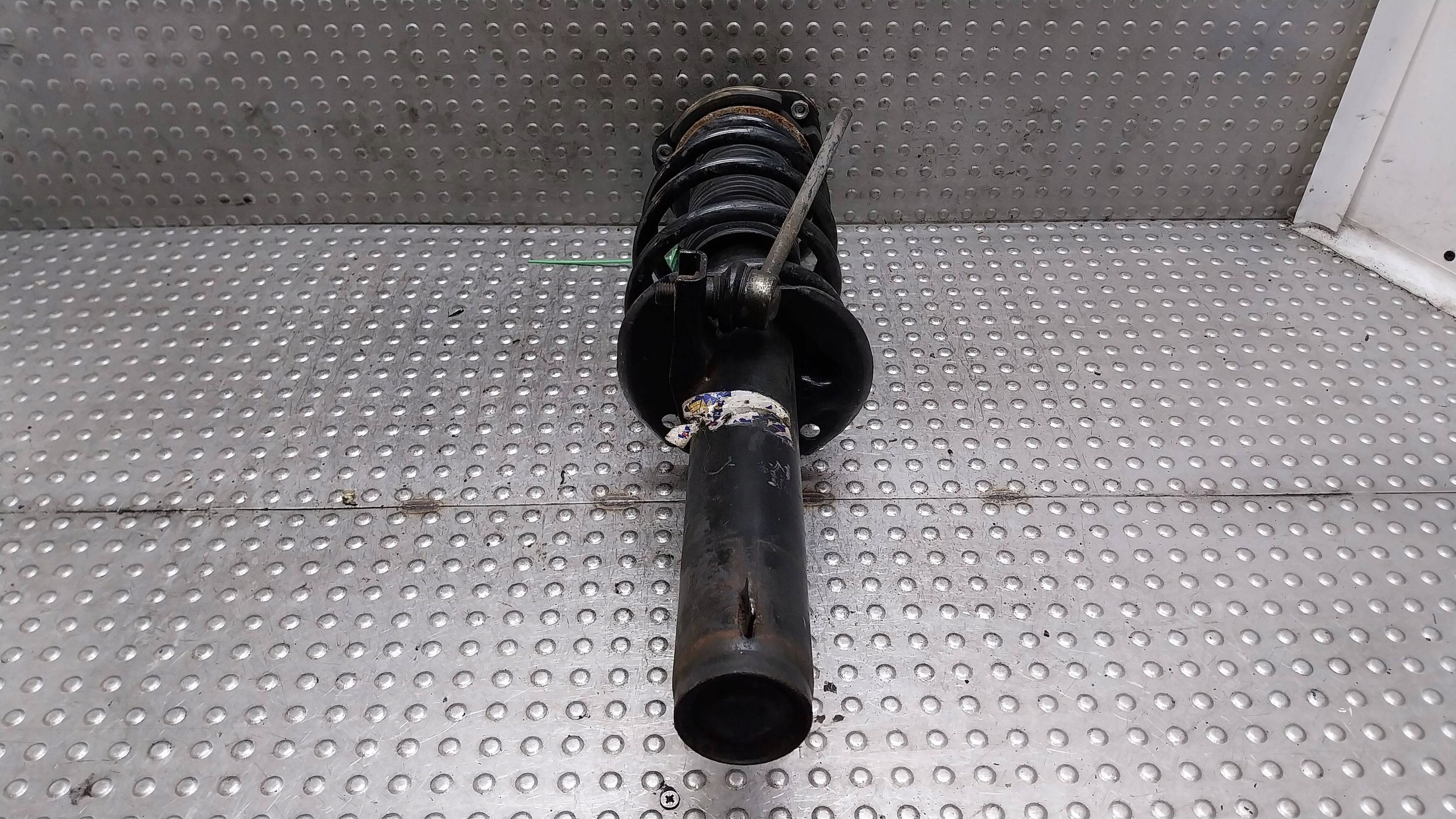 shock absorber right left front 1K0413031DG A3 8P LIFT GOLF V VI LEON II YETI
