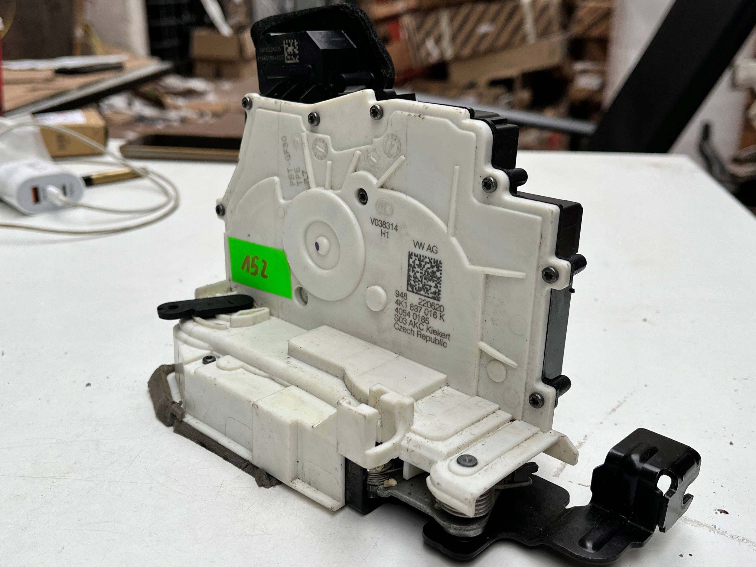 original lock door right front Audi RS Q8 4K1837016K !J
