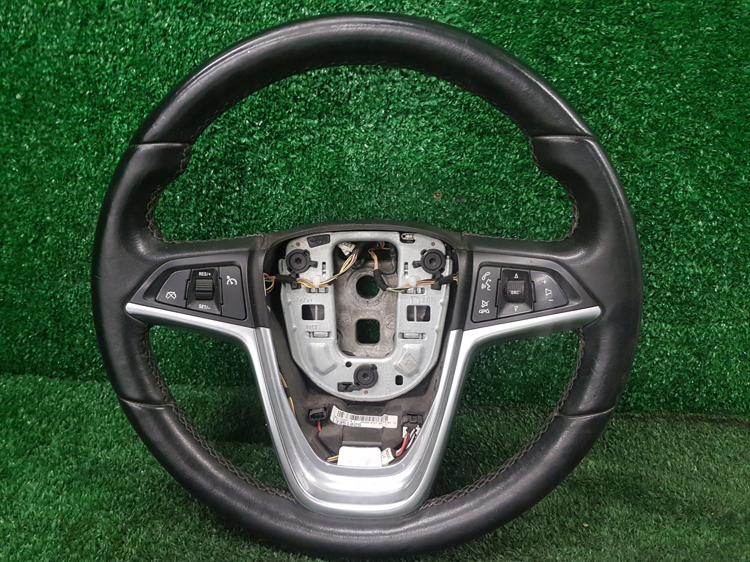lenkrad OPEL ASTRA J 13351025