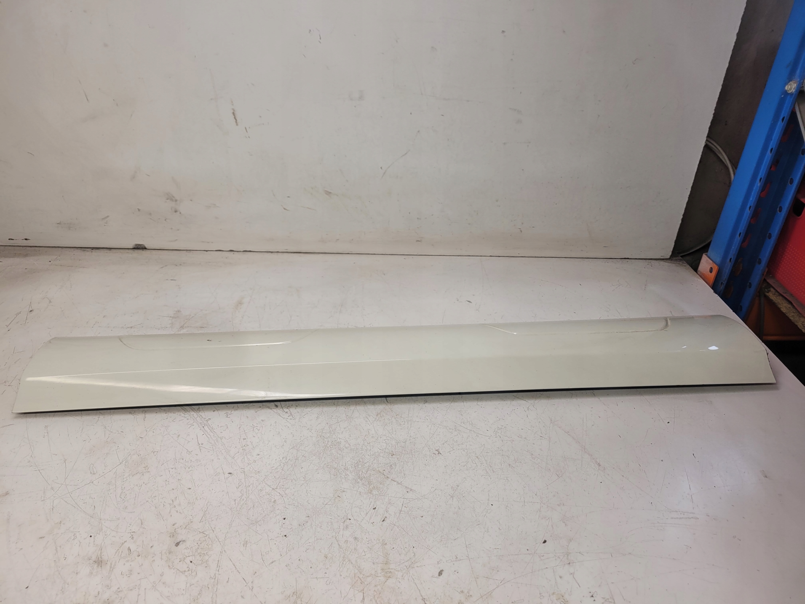 moulding door right front AUDI Q3 LY9K 8U0853960D