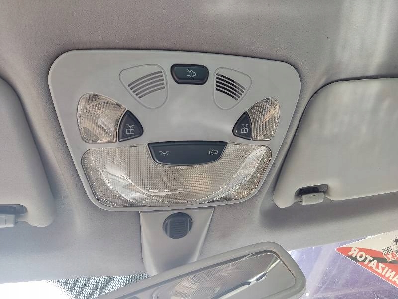 OŚWIETLENIE KABINY PRZÓD MERCEDES W203 DAIMLERCHRYSLER C 200