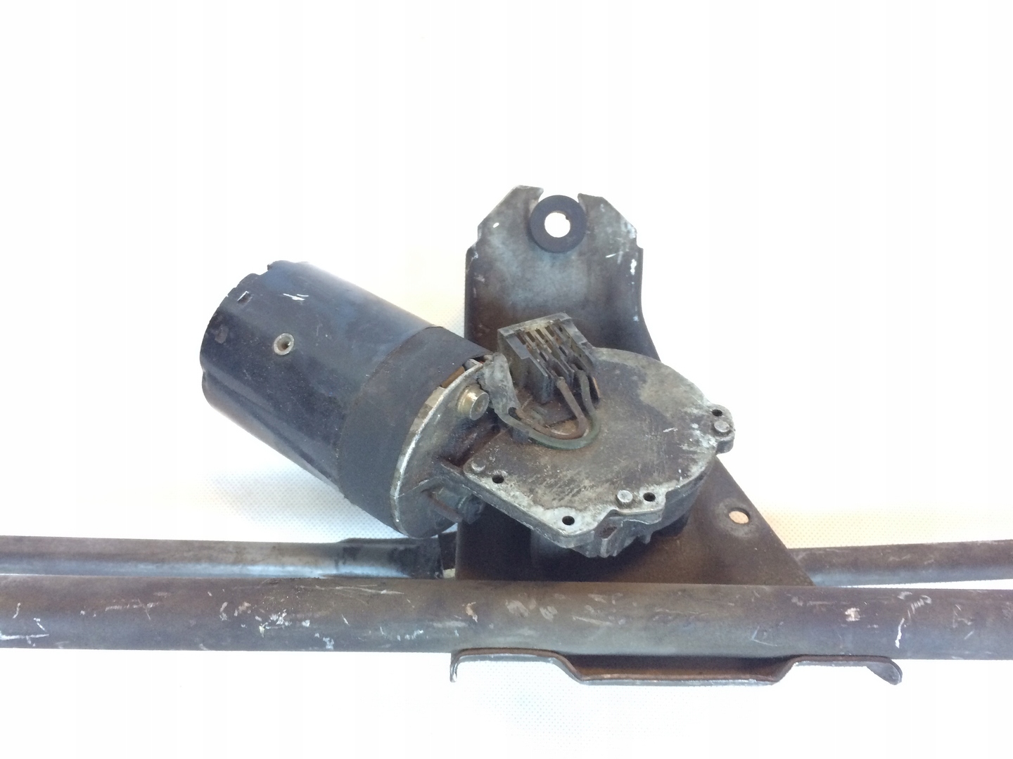 mechanism engine of wipers VW GOLF III front VW
