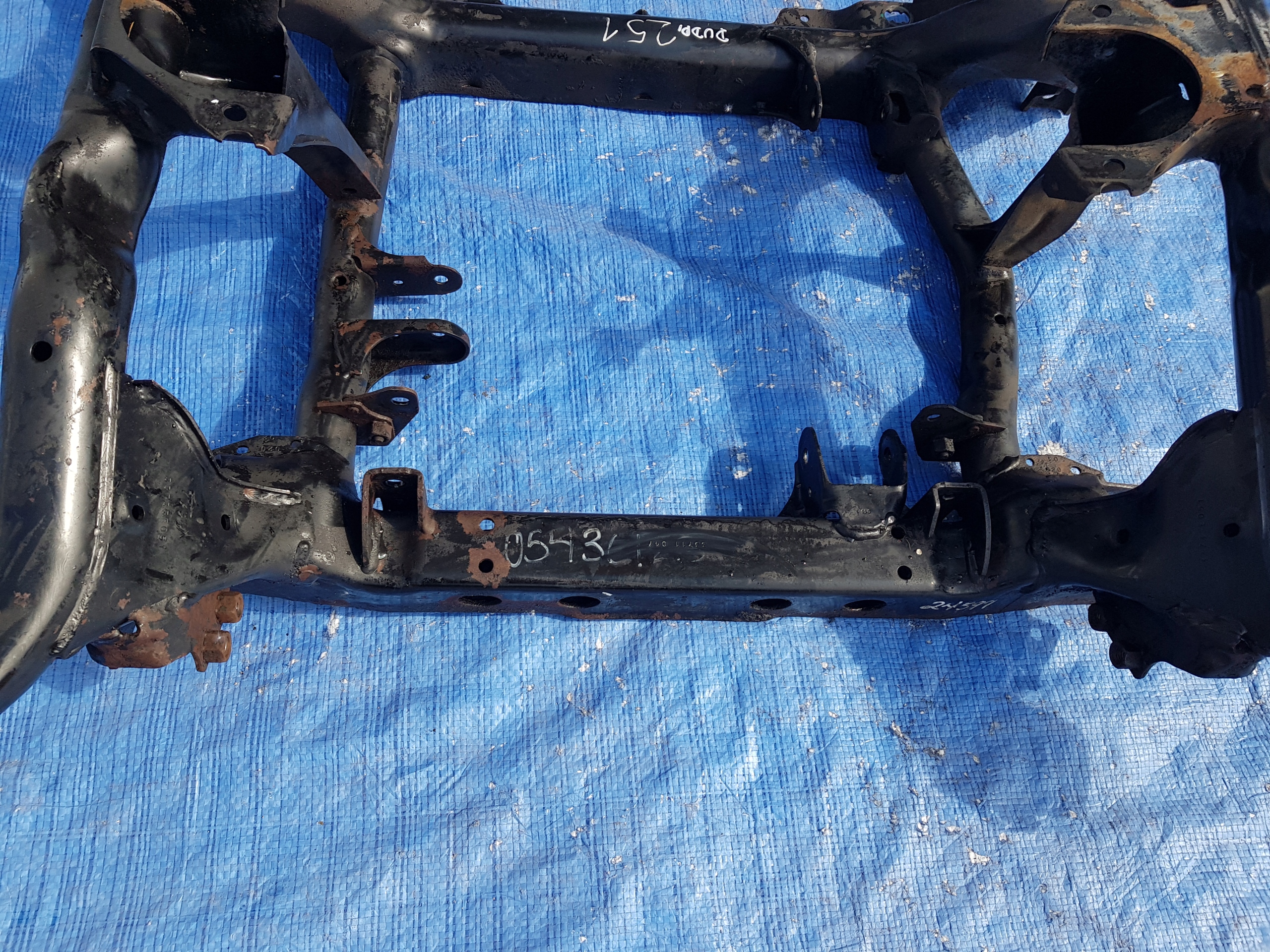 axle beam front of the engine MERCEDES W251 sider subframe axle beam