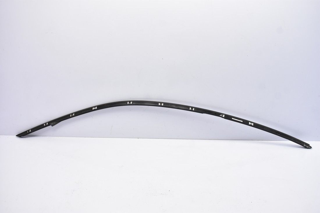 LISTWA DACHOWA KAROSERII PRAWA 7332538 BMW F36 Color black