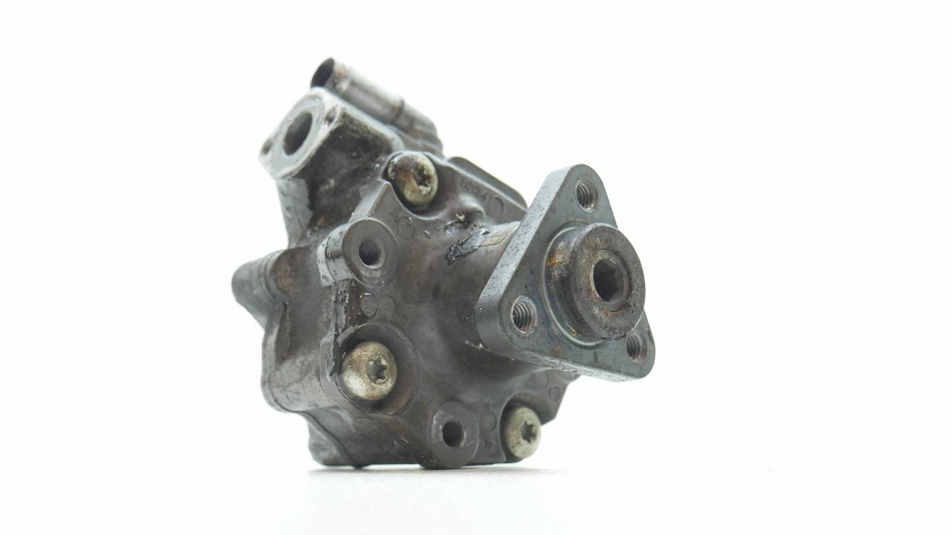 servo pump AUDI Q7 4L 3.0 TDI 7L8422154J