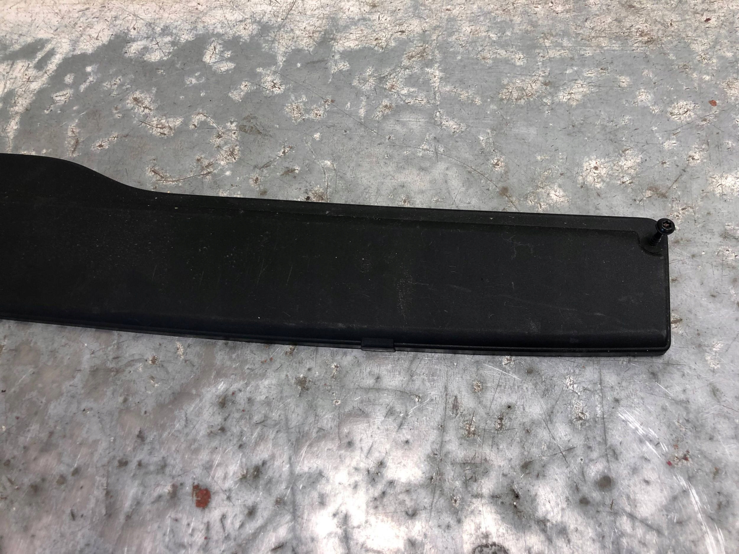 Blende Abdeckung WLOTU luft VW SKODA 5Q0129954F