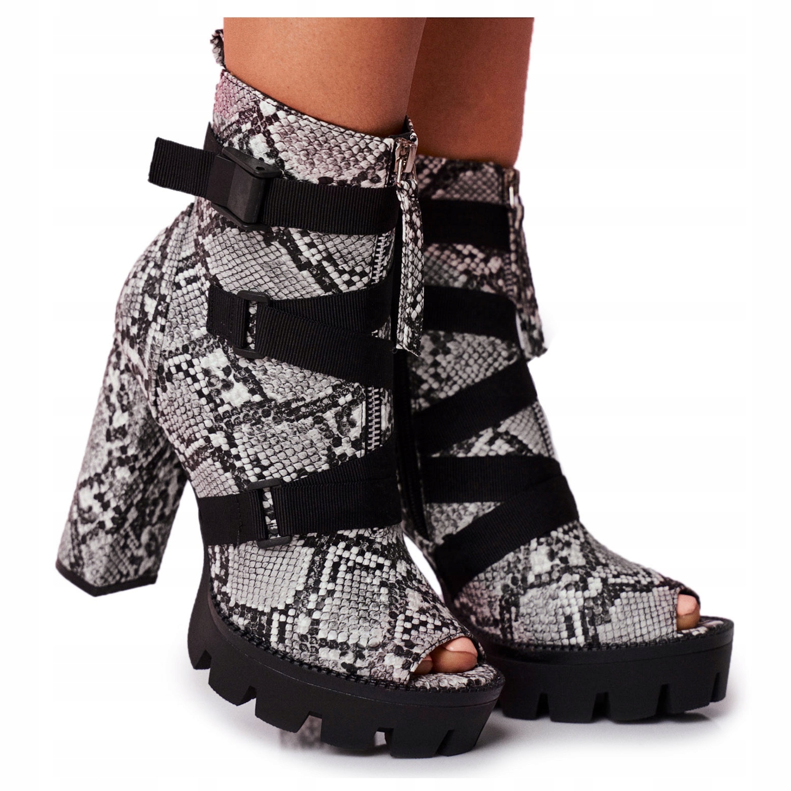 

Czarne Szare Skóra ekologiczna Buty PS1 r.40