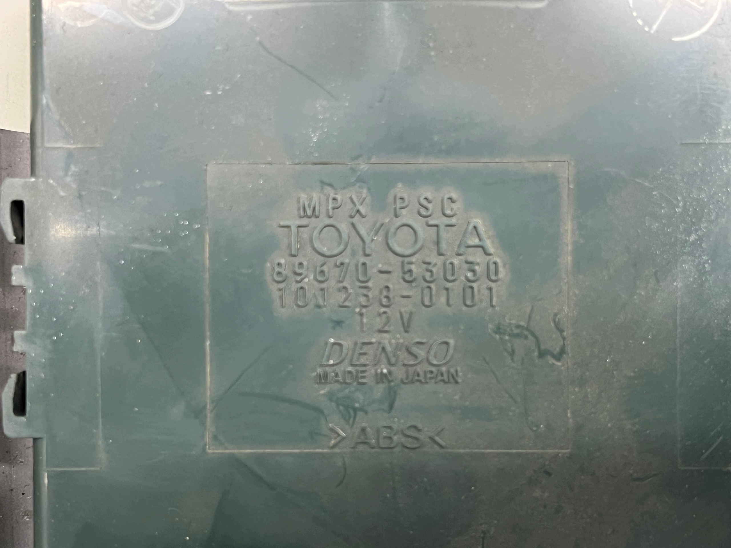 module control unit LEXUS IS220D 89670-53030