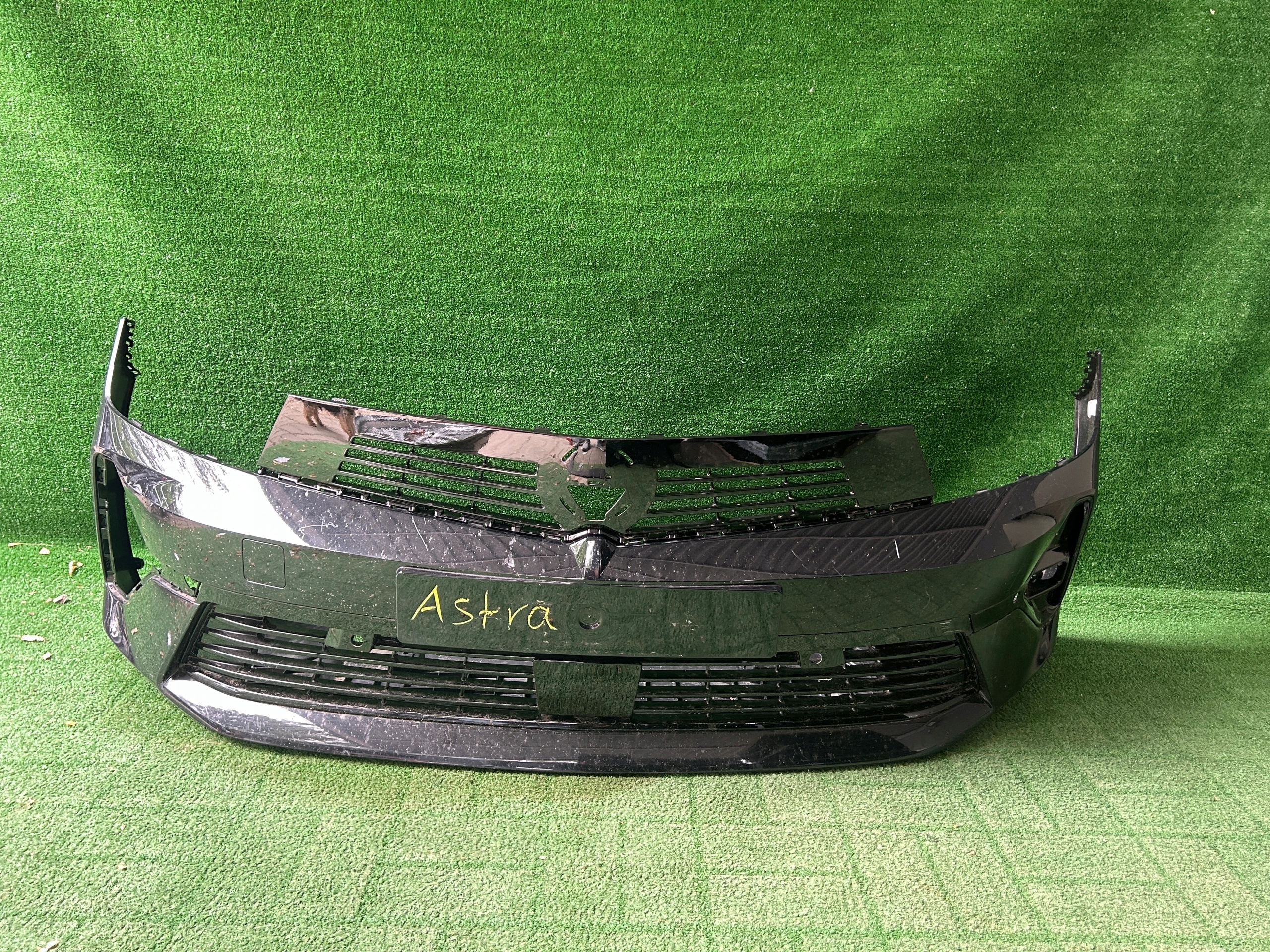 Opel Astra 6 VI nárazník předek přední