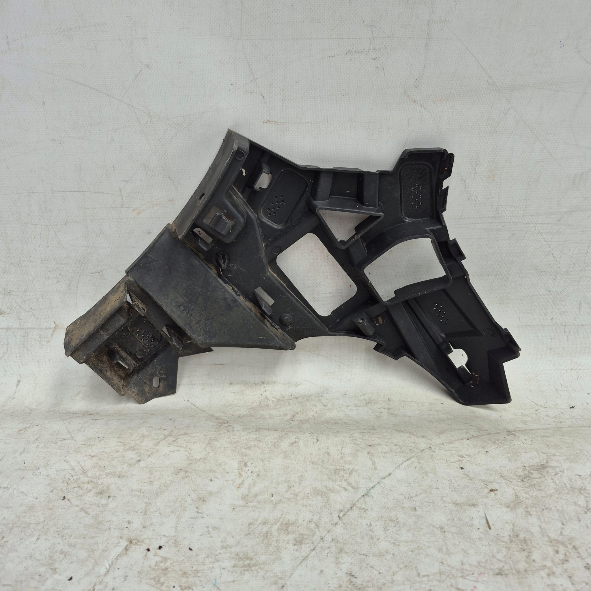 RENAULT MEGANE IV 16- bumper bracket left front front 620439085R