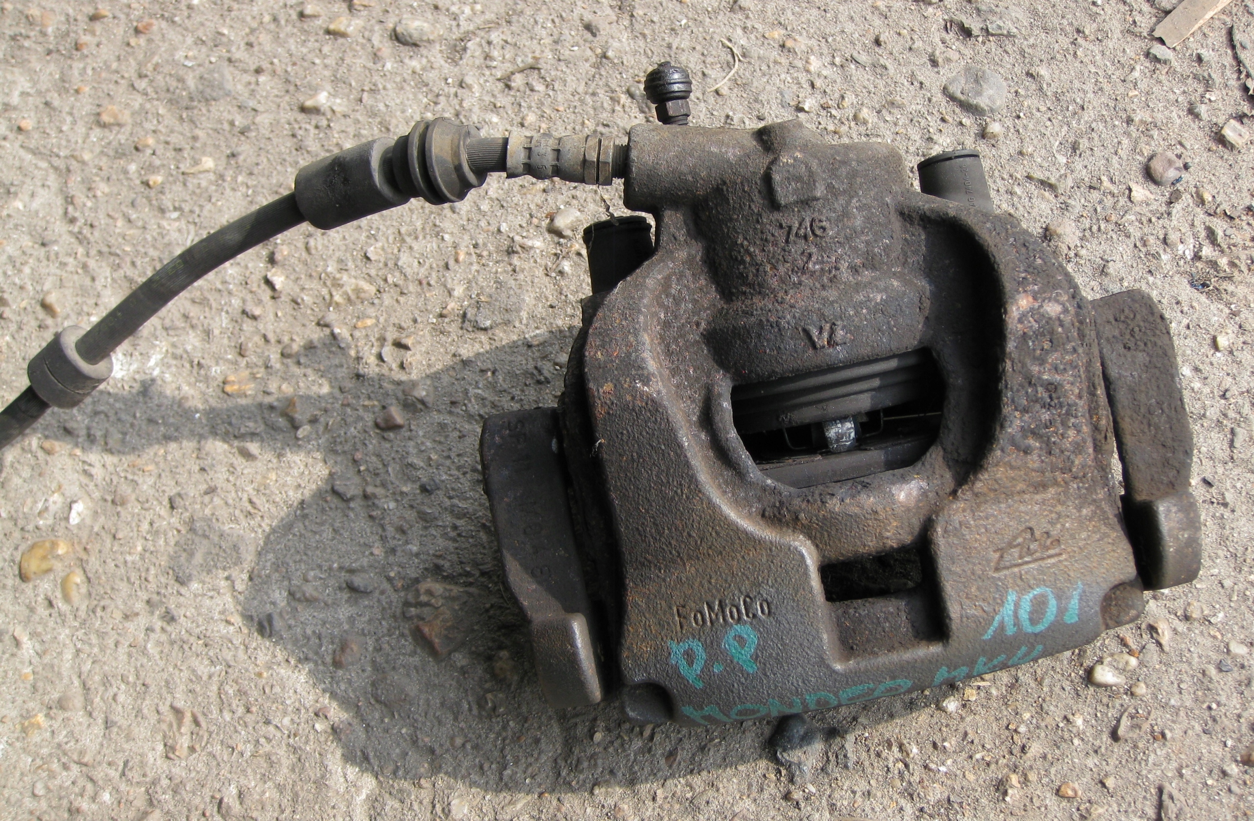 FORD MONDEO MK4 2.0 TDCI 10R caliper brake right front