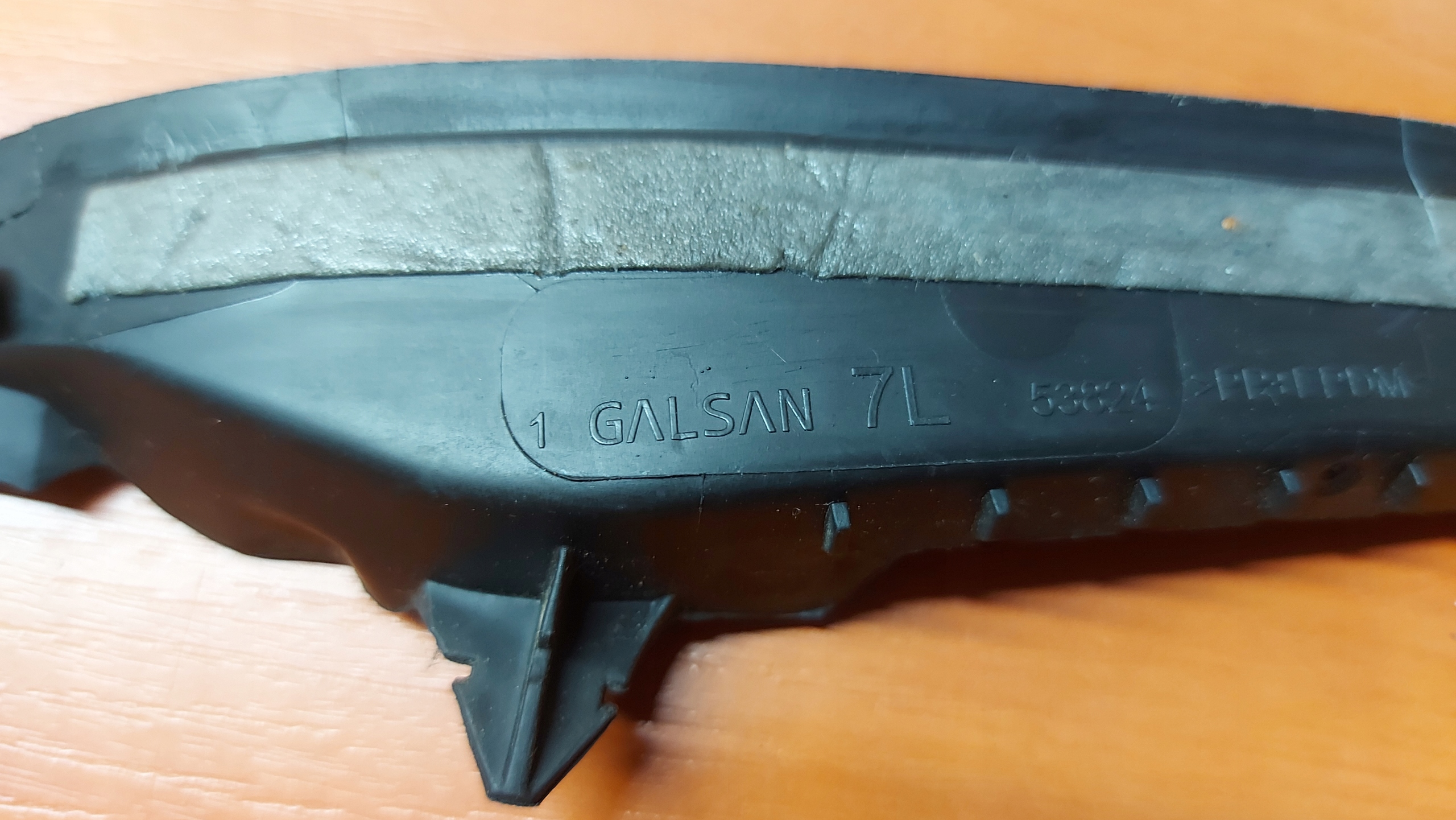 spoiler under the window left TOYOTA COROLLA E21 19