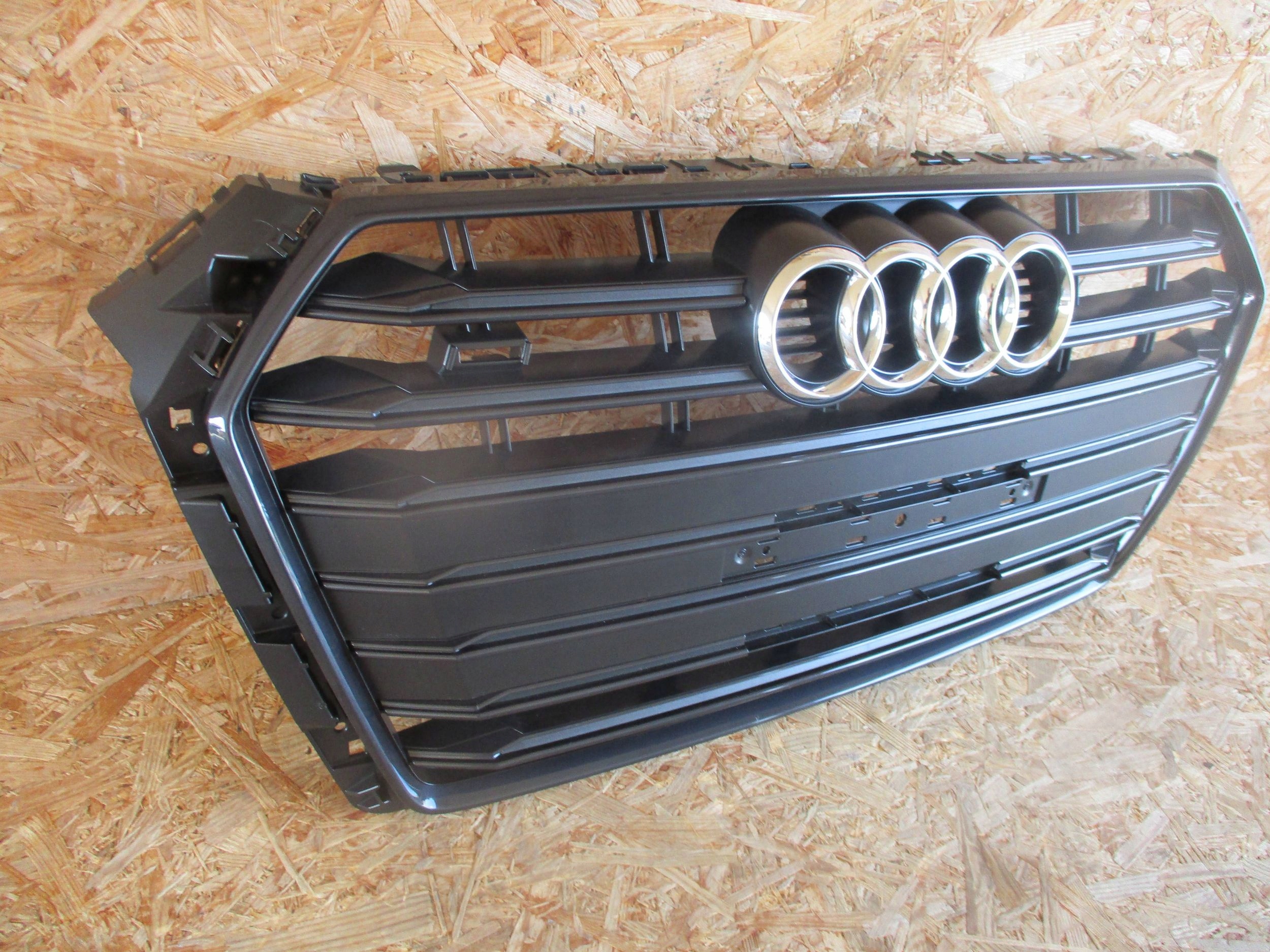 maska AUDI S4 B9 15
