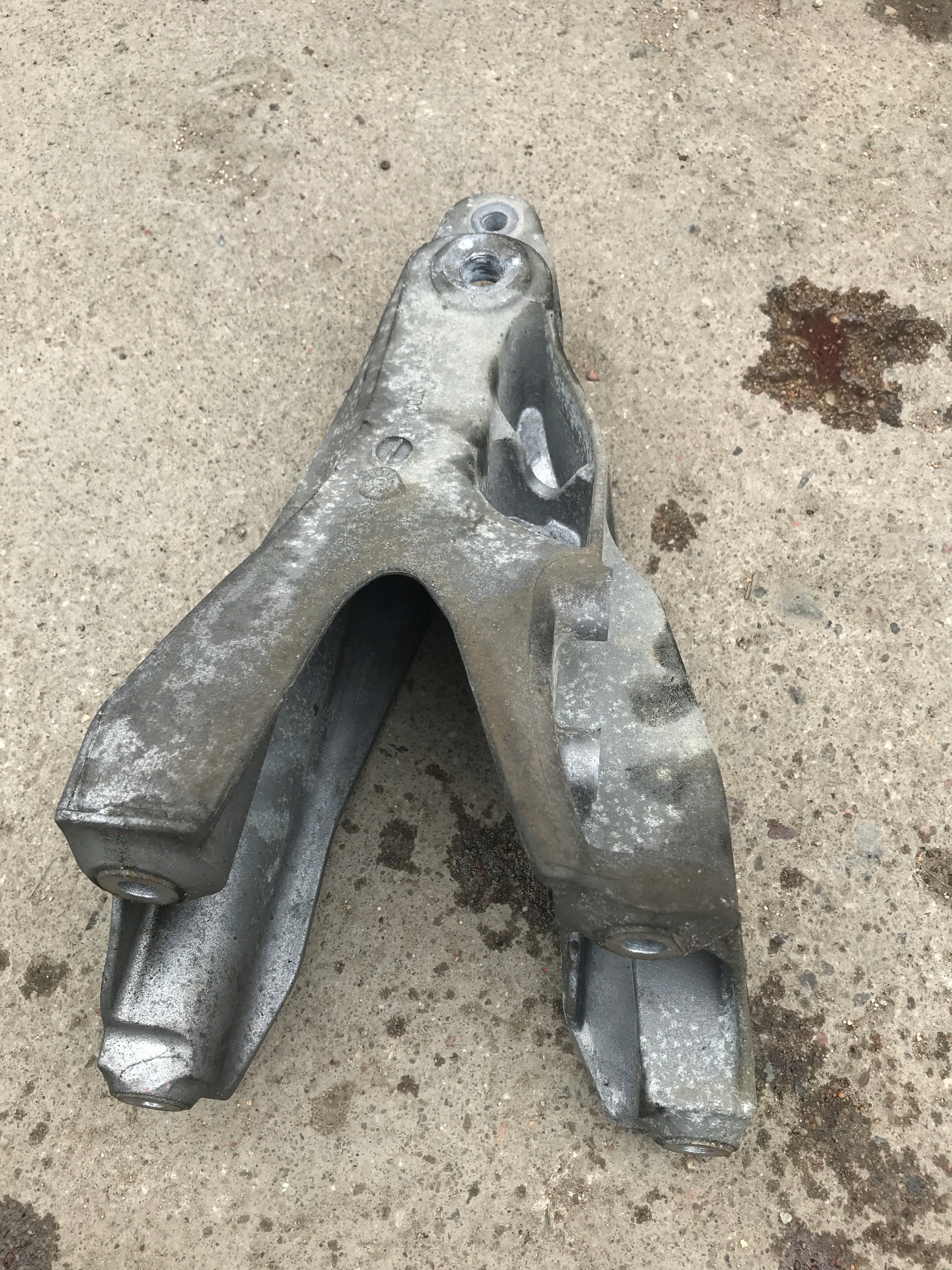Consolle Supporto Motore VW T5 LIFT 7E0199370