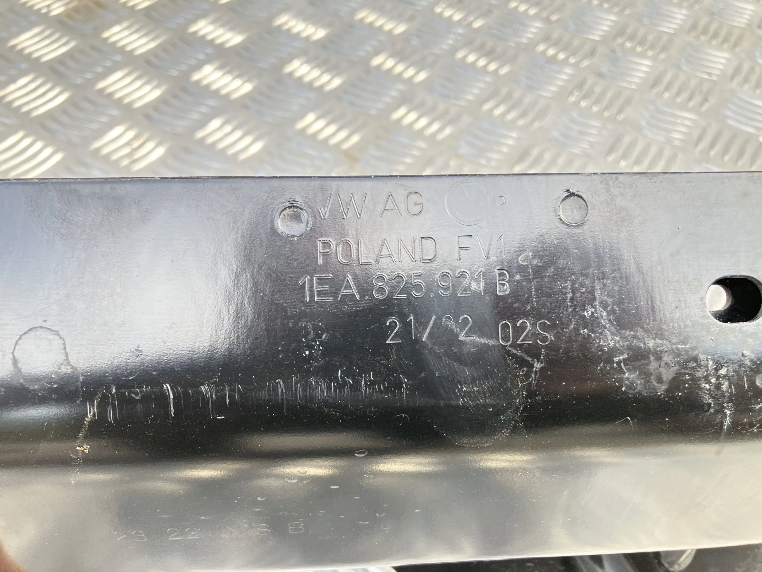 WSPORNIK MOCOWANIE VW ID.3