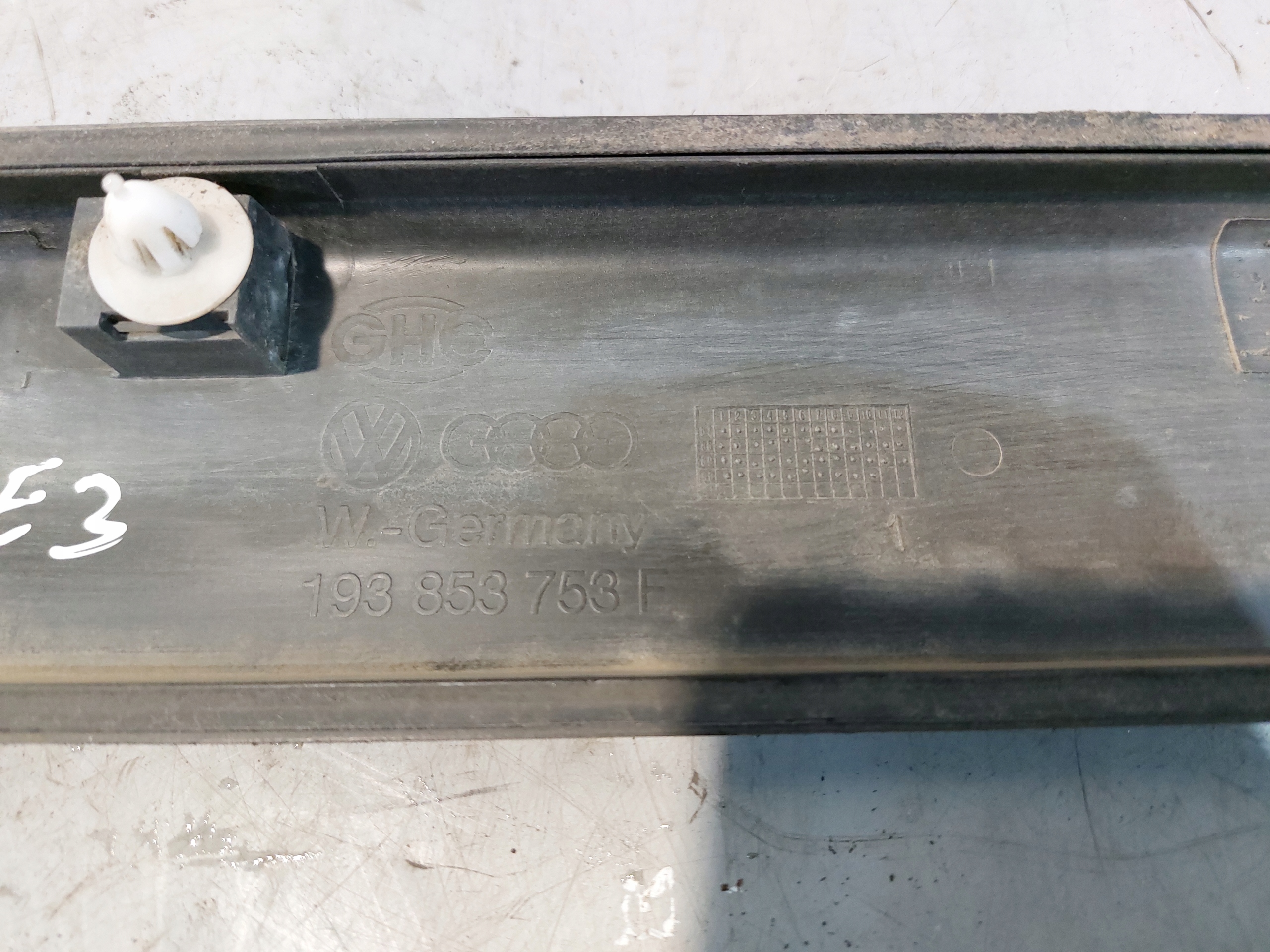 moulding door left rear part VW GOLF II