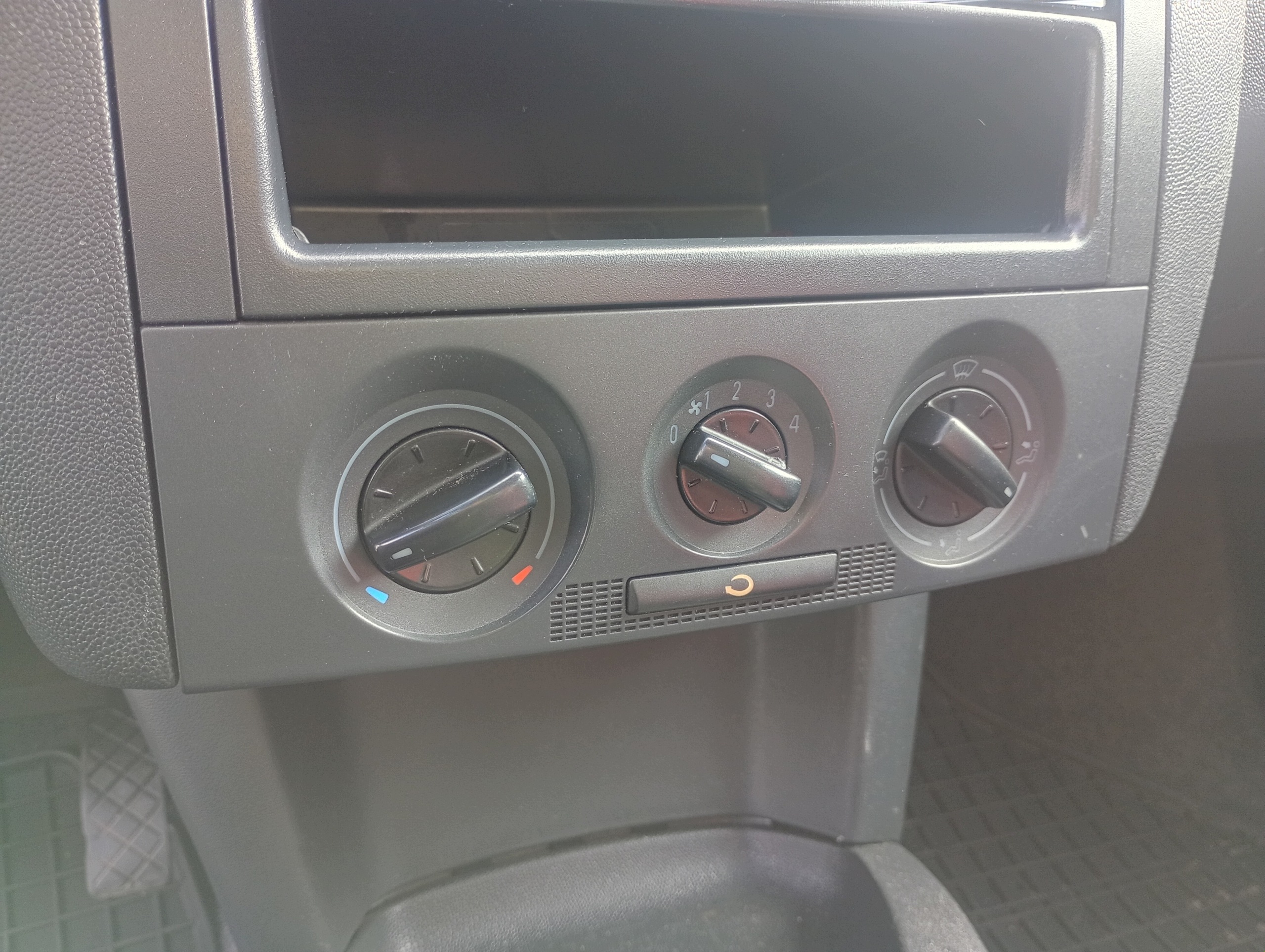 Panel Pulsante regulacja BOCCHETTE ogrzewania Skoda Fabia e 1 99-07