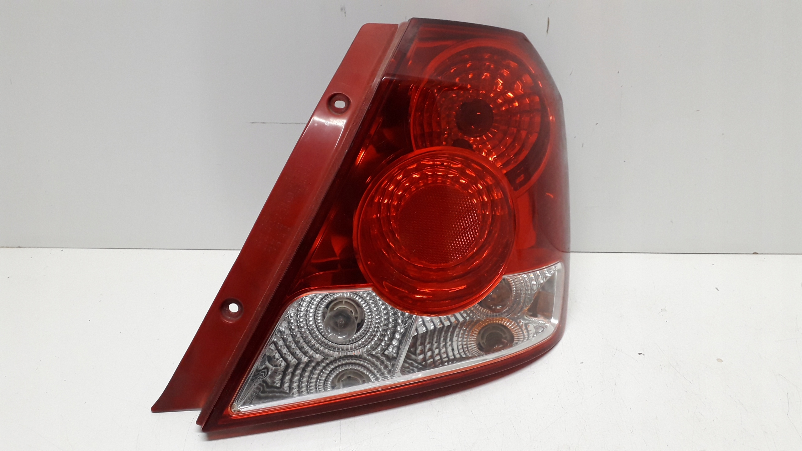 CHEVROLET KALOS 02- LAMPA PRAWA TYLNA