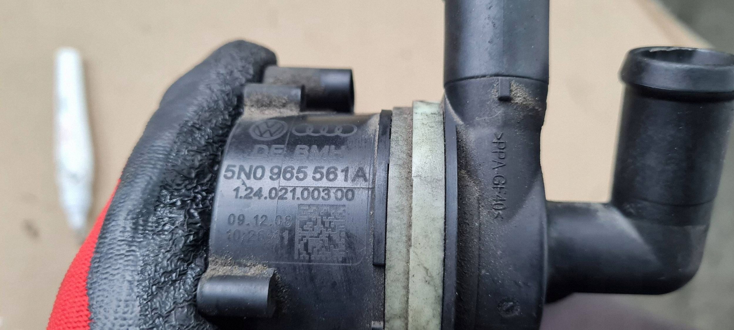 Q5 8R dodatna pumpa vode 2.0 TDI 5N0965561A A4 B8 A5 A6 C7