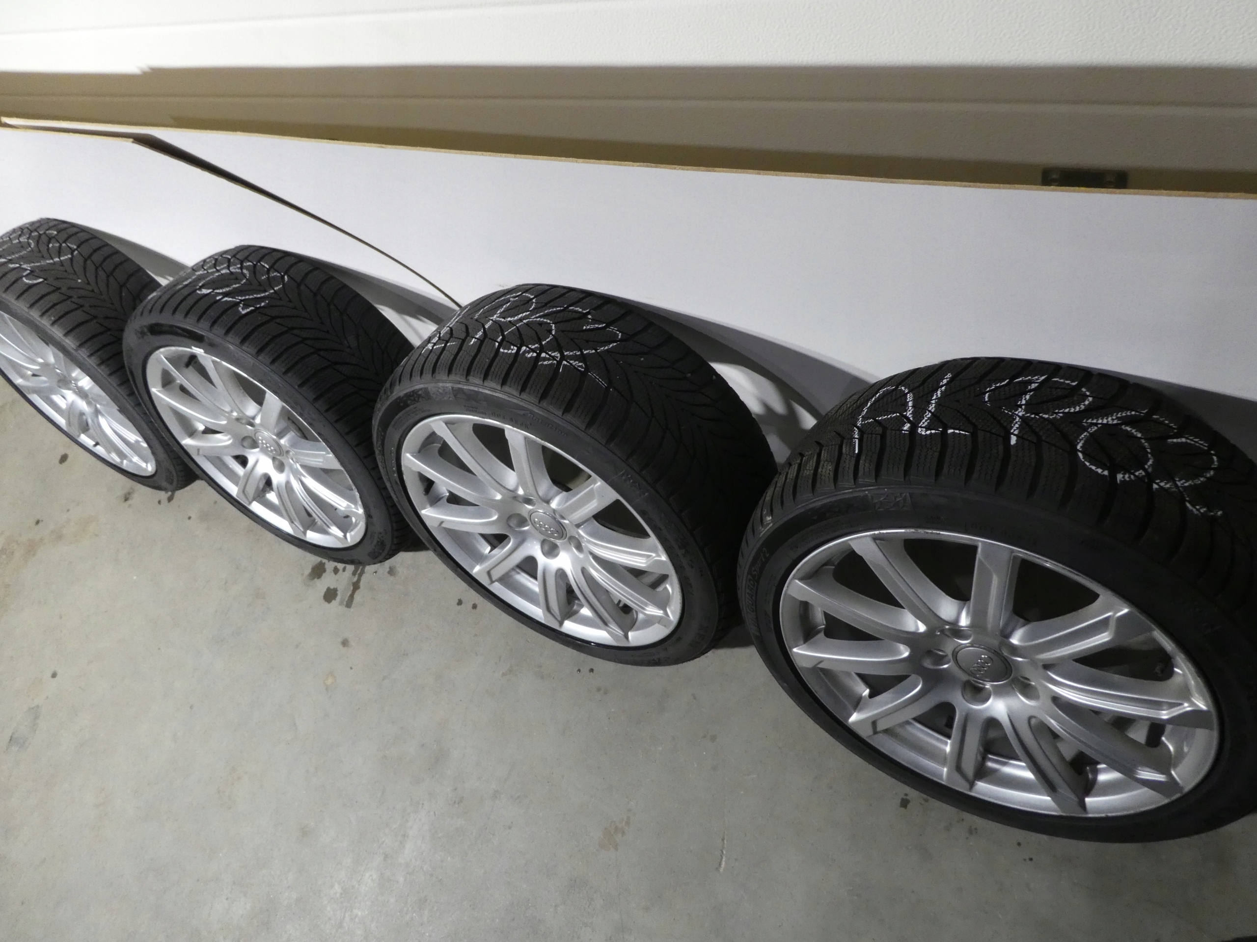 4X wheels discs tyres AUDI 8K0601025AJ 2020R 245/40/18