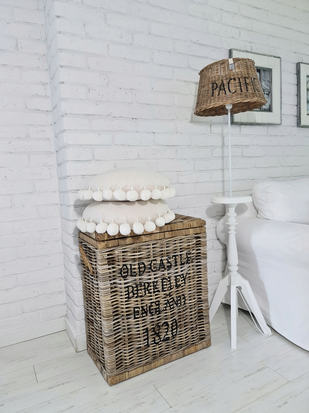 Rustykalna Skrzynia Kufer Rattan Hampton Old Castle 1820 Marka inna