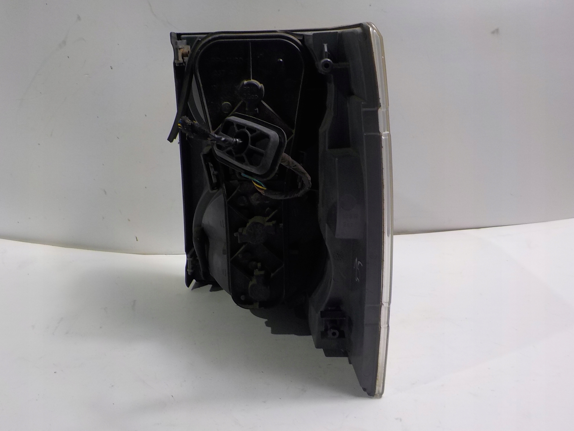 LAND ROVER RANGE ROVER L322 light left rear left rear part