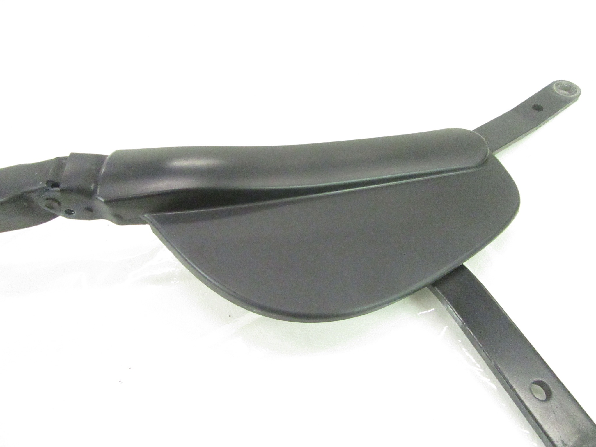 wiper arm right front BMW e60 e61 sedan KOMBI EUROPA